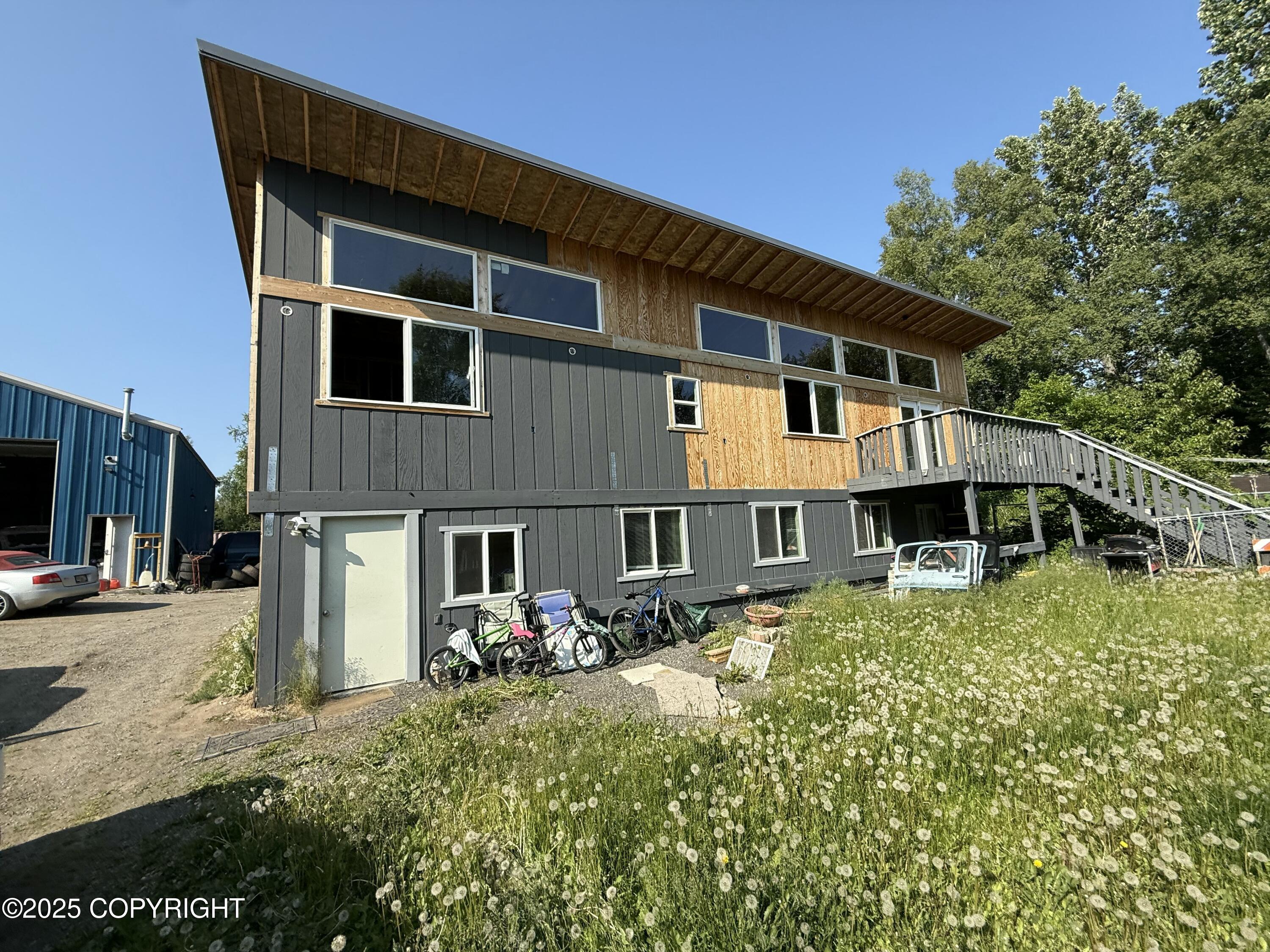 4600 De Armoun Road Property Photo 8