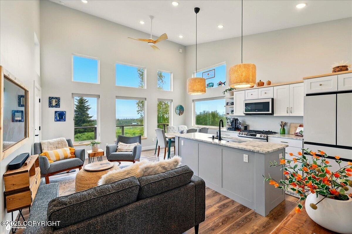 40055 Johnna Circle Property Photo 3