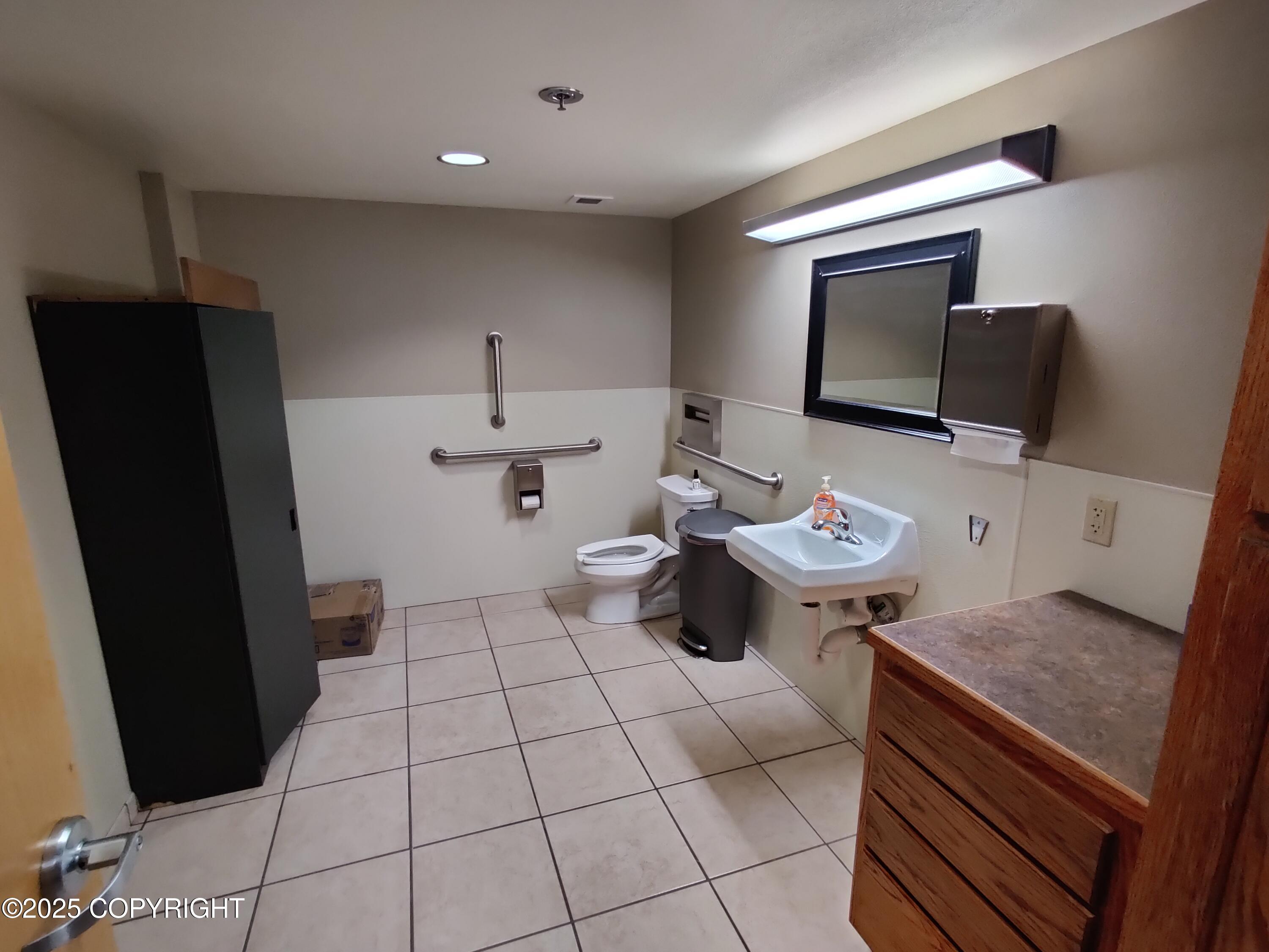 383 Industrial Way #300 Property Photo 10