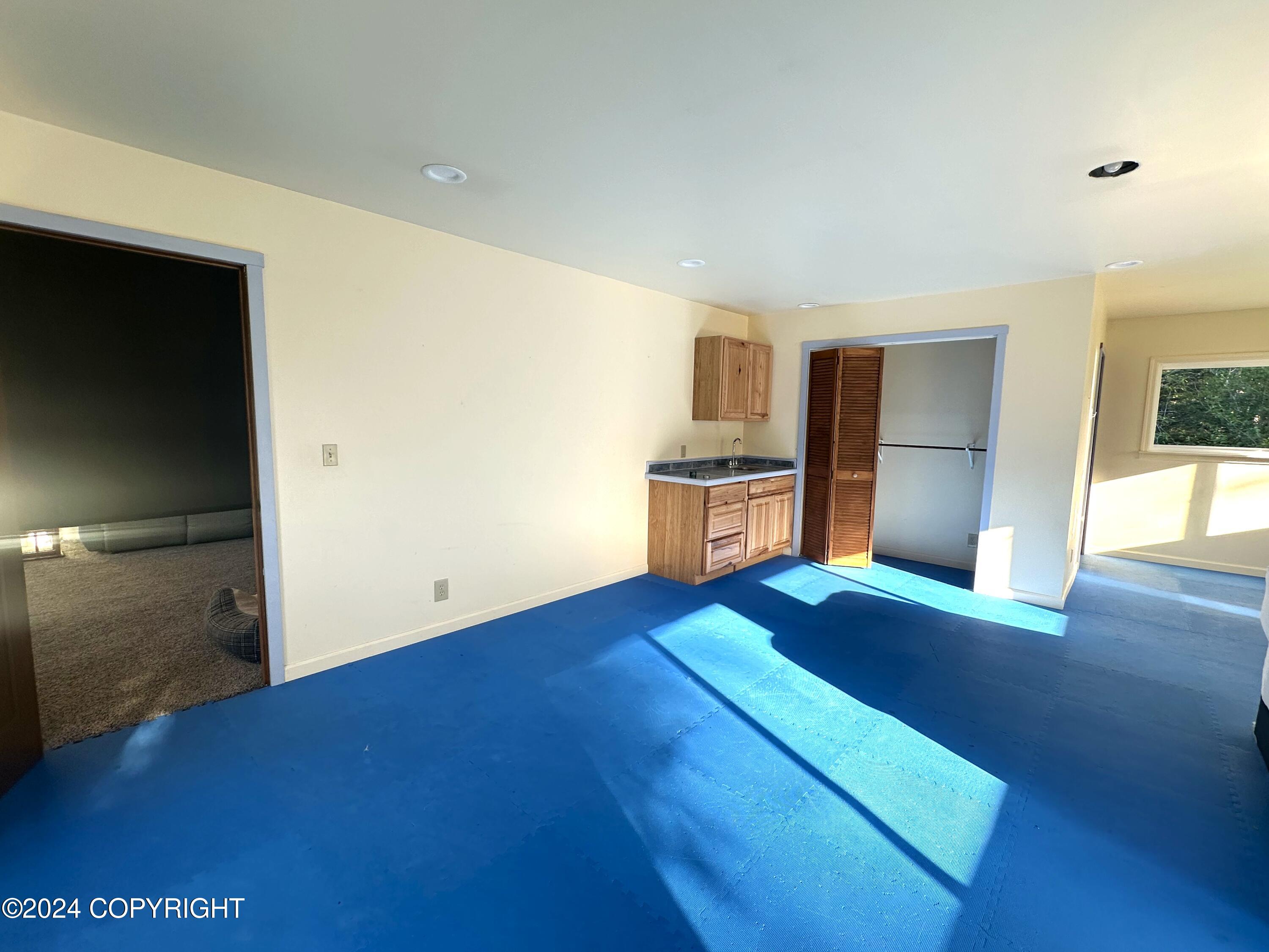 306 Hemlock Court Property Photo 15
