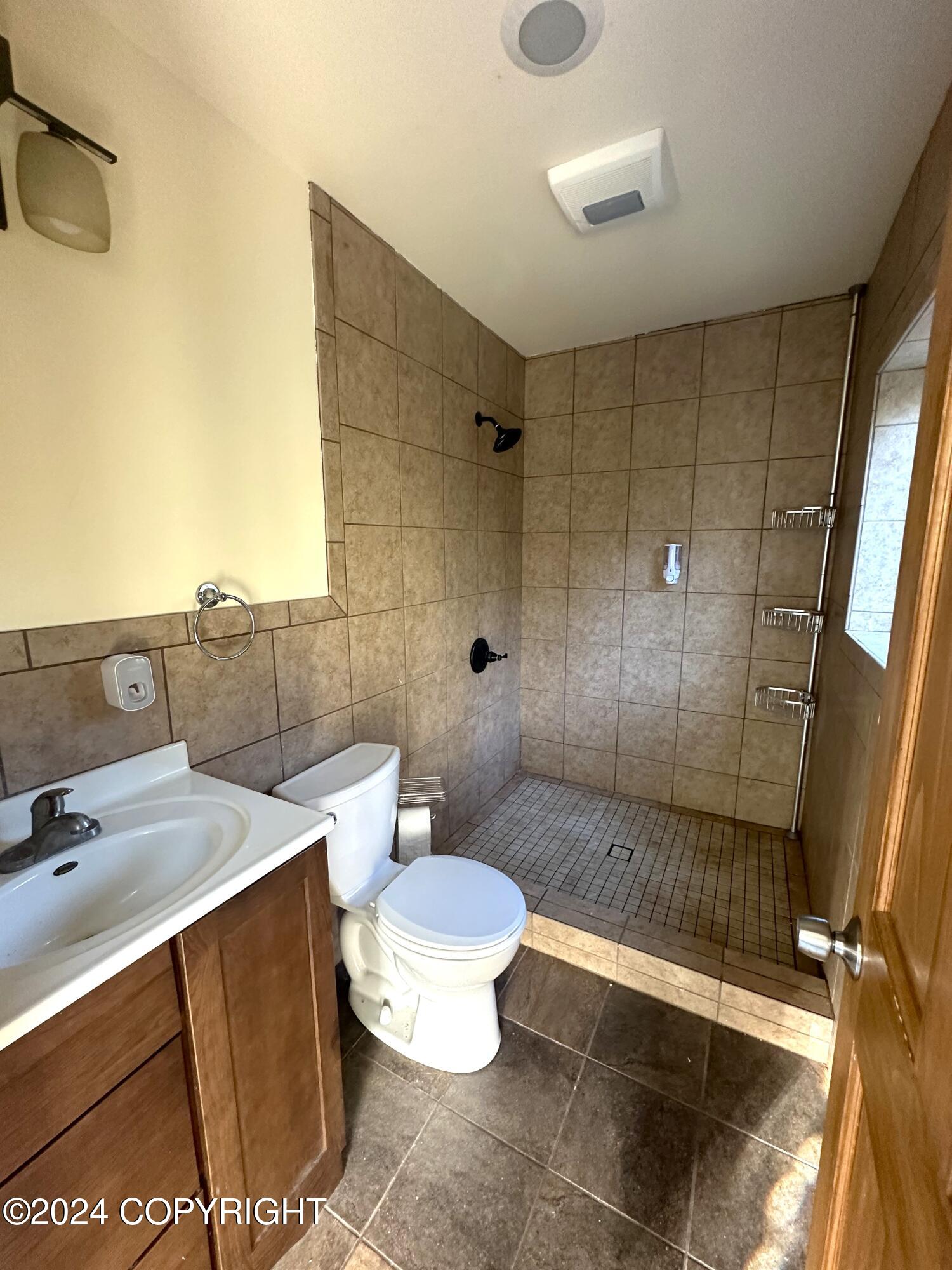 306 Hemlock Court Property Photo 17