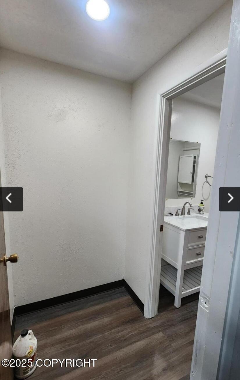 2042 E Northern Lights Boulevard Property Photo 4