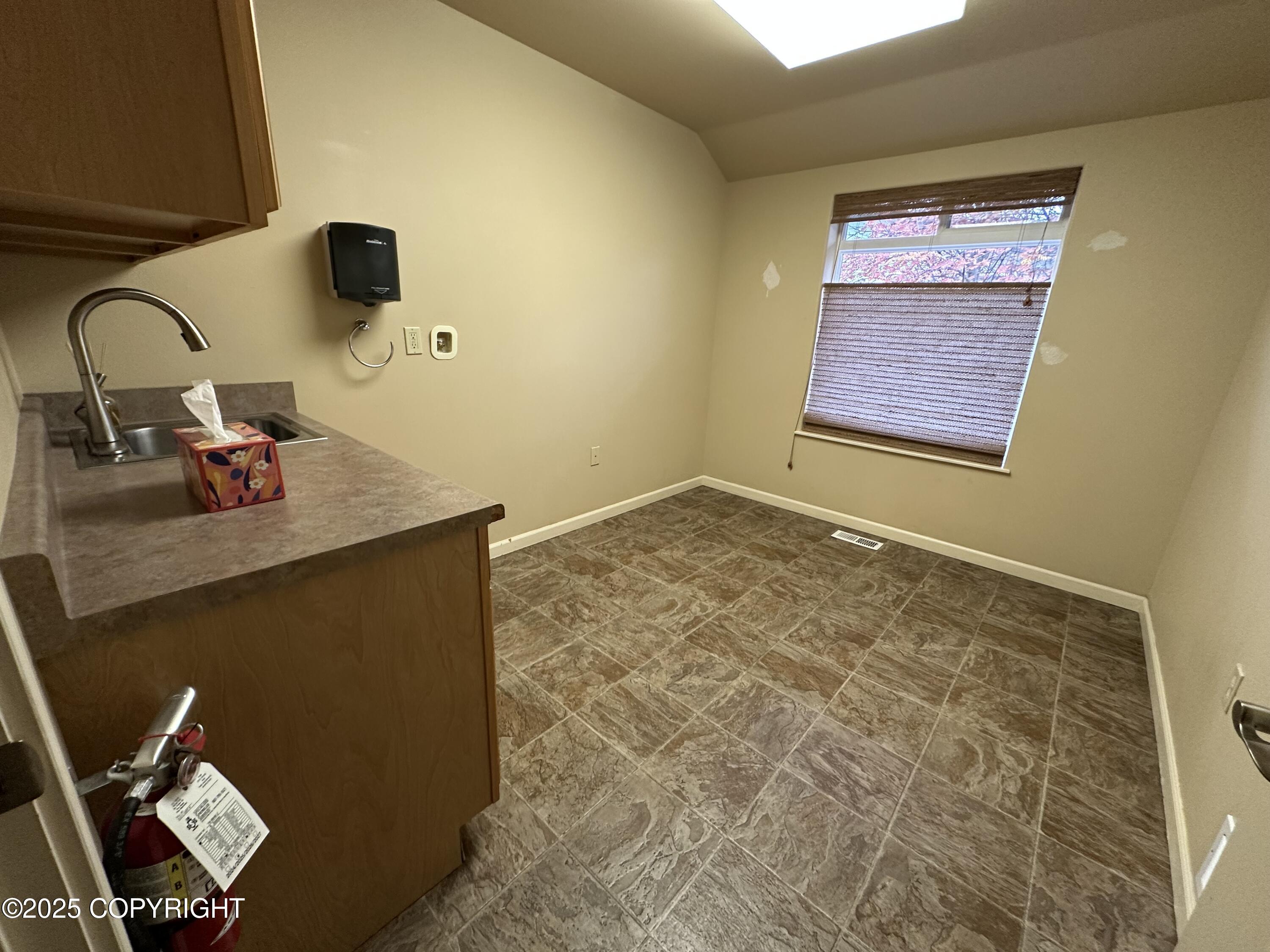 4119 Laurel Street Property Photo 21