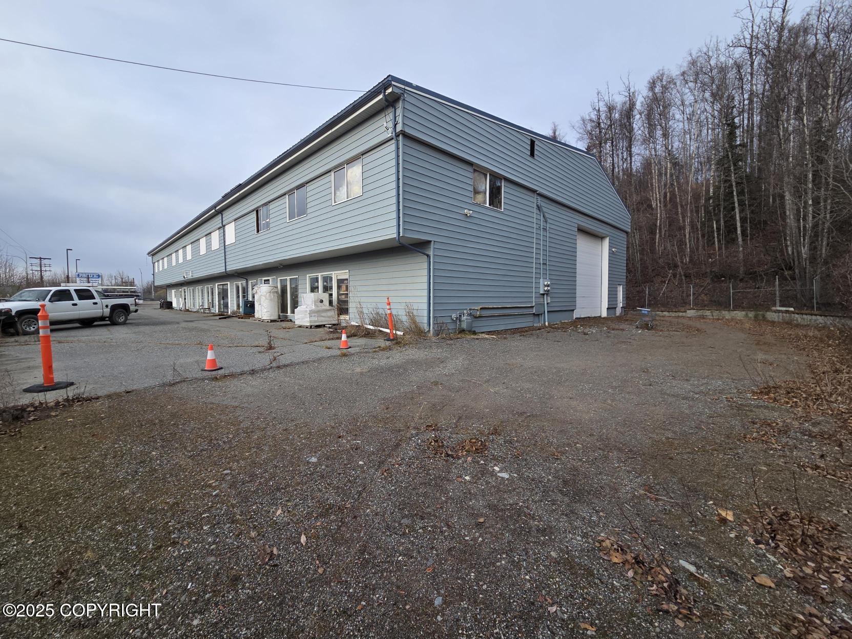 301 N Lucus Road Property Photo 2