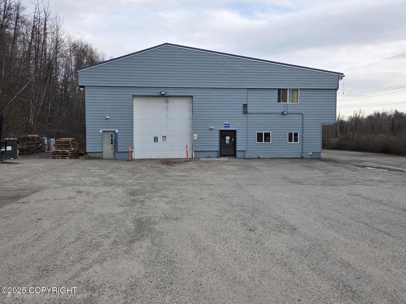 301 N Lucus Road Property Photo 5