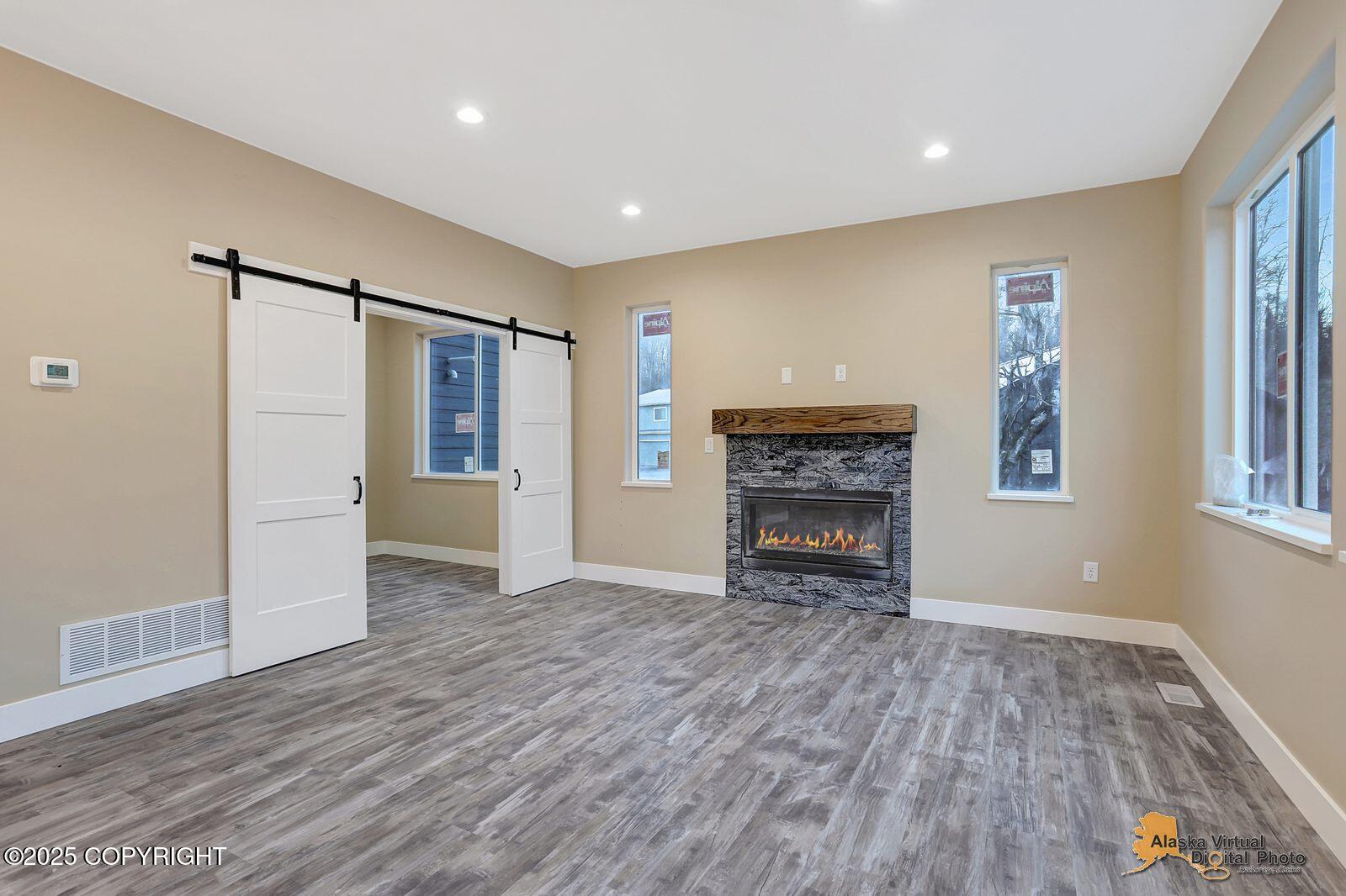 574 N Joppa Circle Property Photo 8