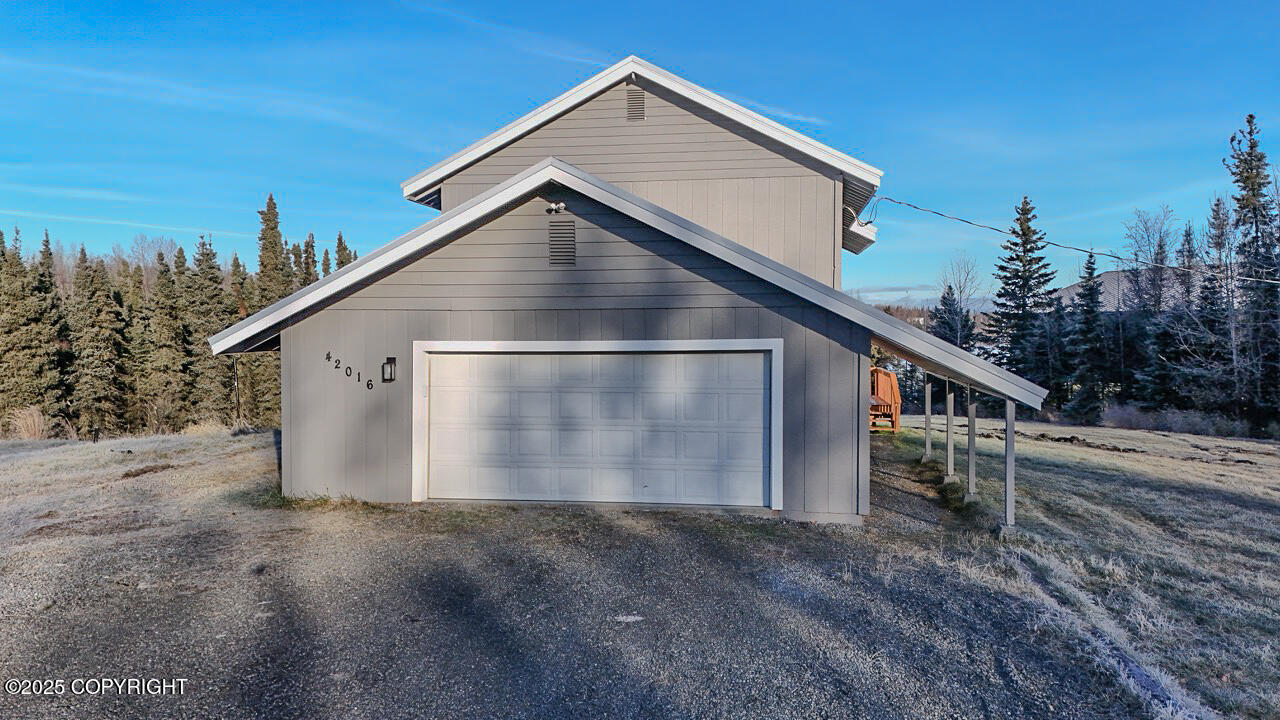 42016 Dolly Varden Way Property Photo 4