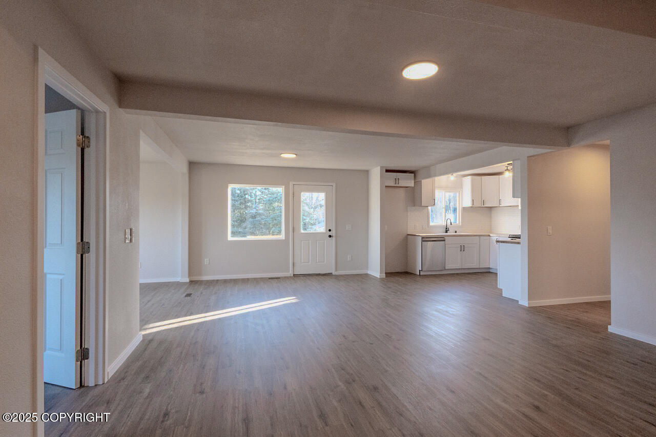 42016 Dolly Varden Way Property Photo 11