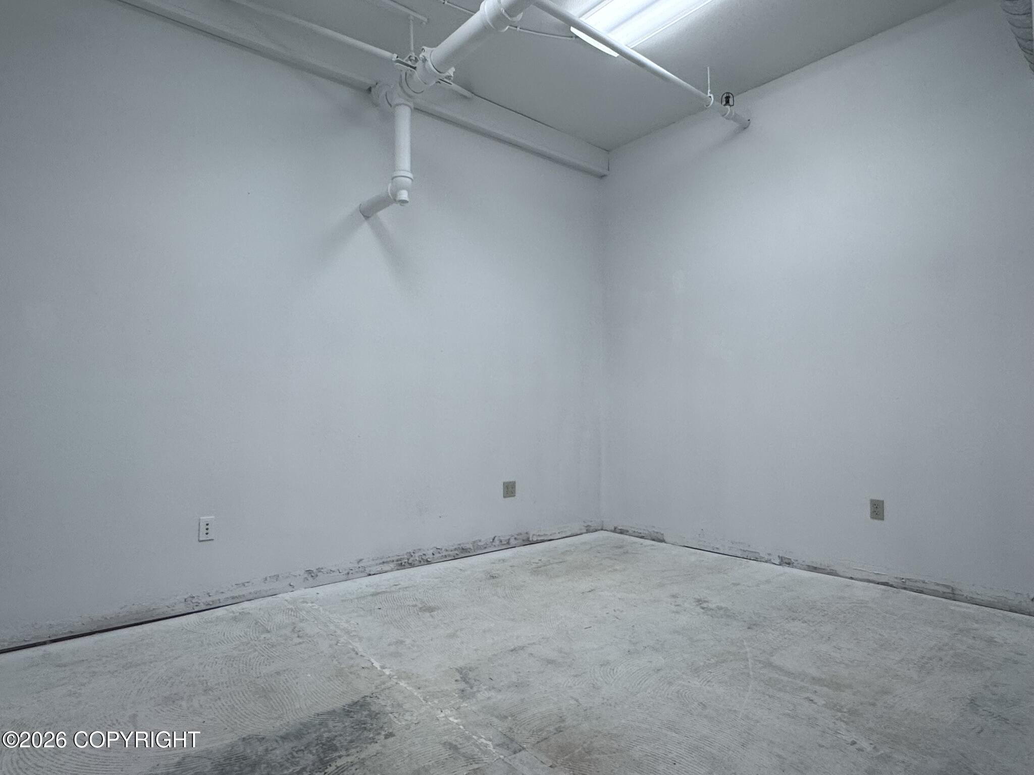 443 E 4th Avenue Property Photo 19