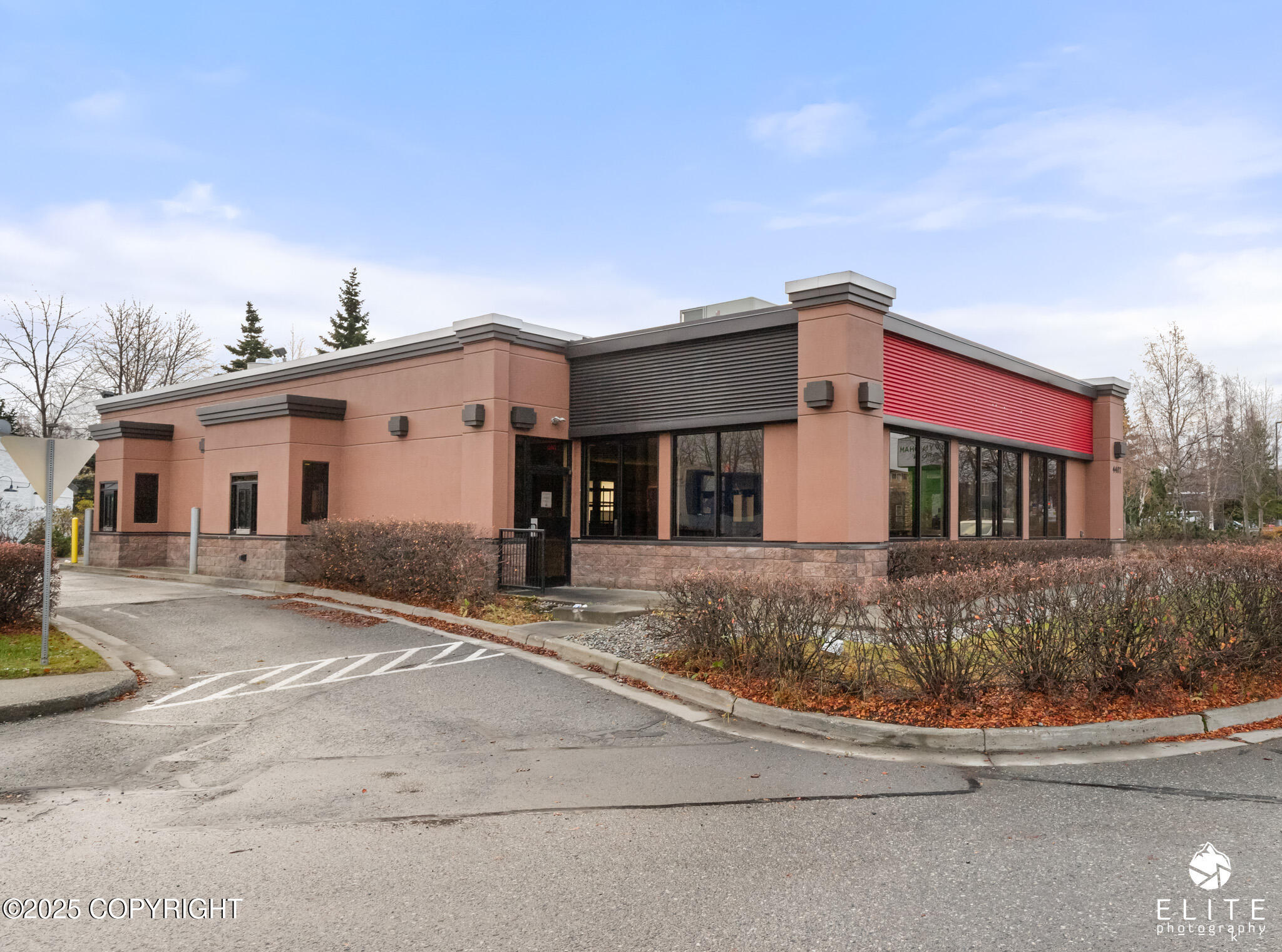 4407 Spenard Road Property Photo 1
