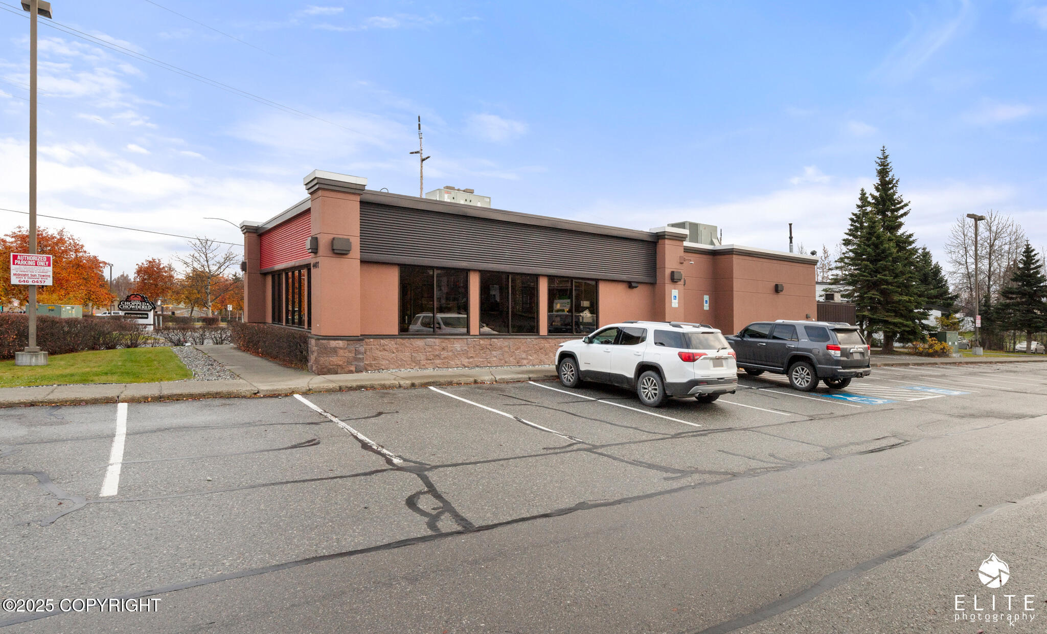 4407 Spenard Road Property Photo 3