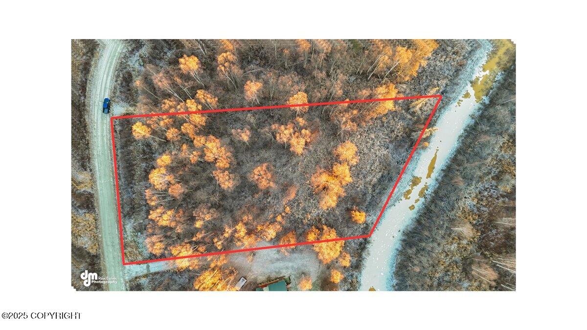 49168 S Hunter Drive Property Photo 11