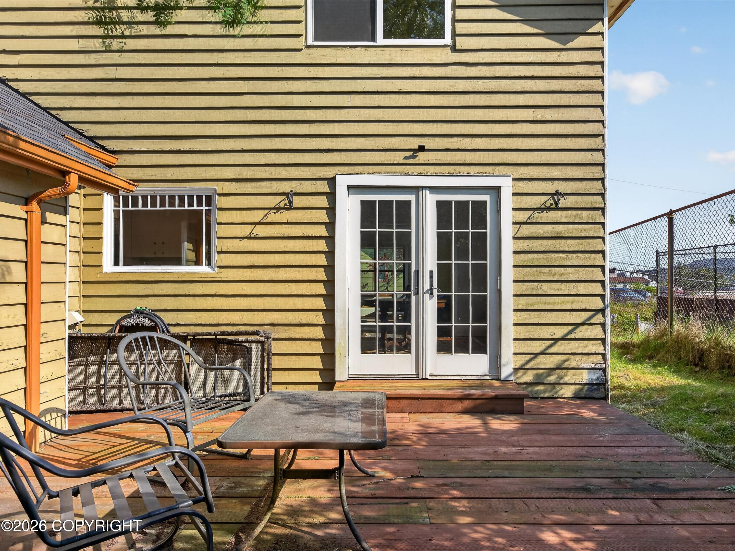 525 Grant Street Property Photo 2
