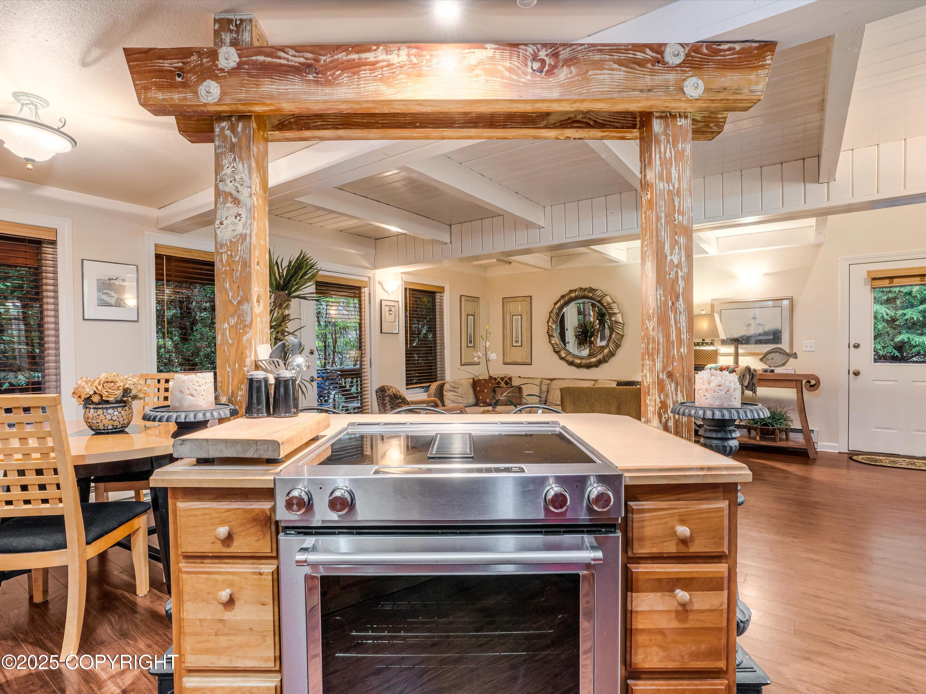 277 Huddle Road Property Photo 10