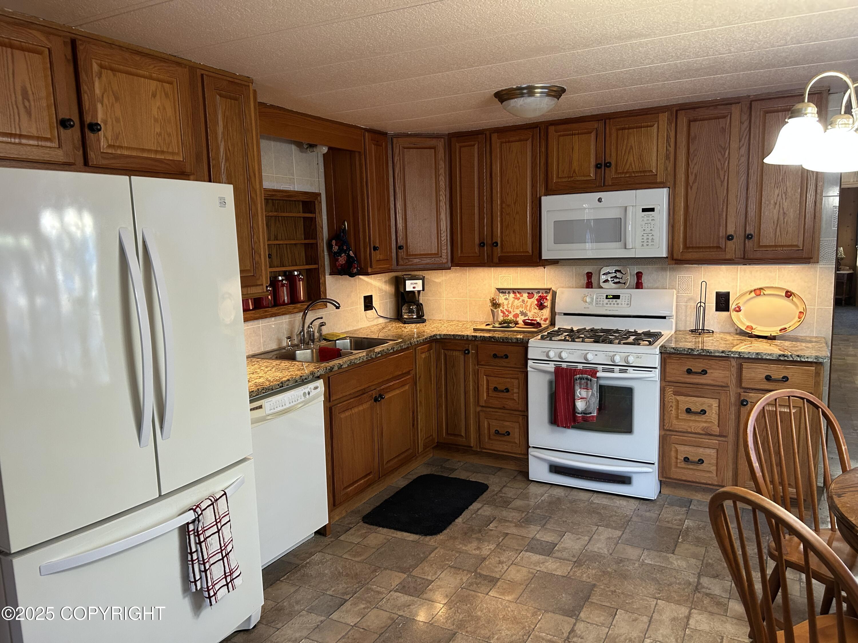 38659 S Ruby Circle Property Photo 10
