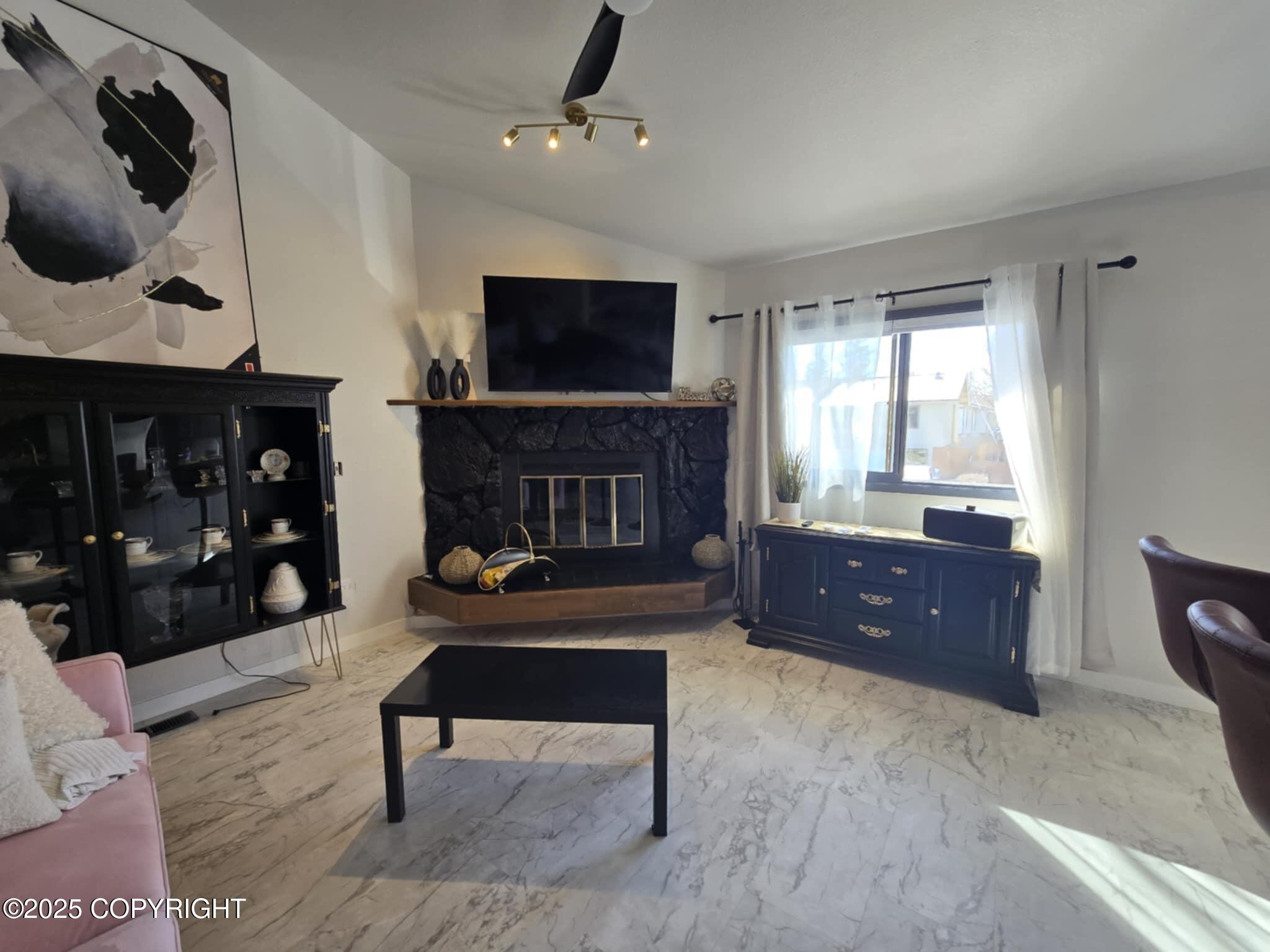 8810 Pioneer Drive Property Photo 3