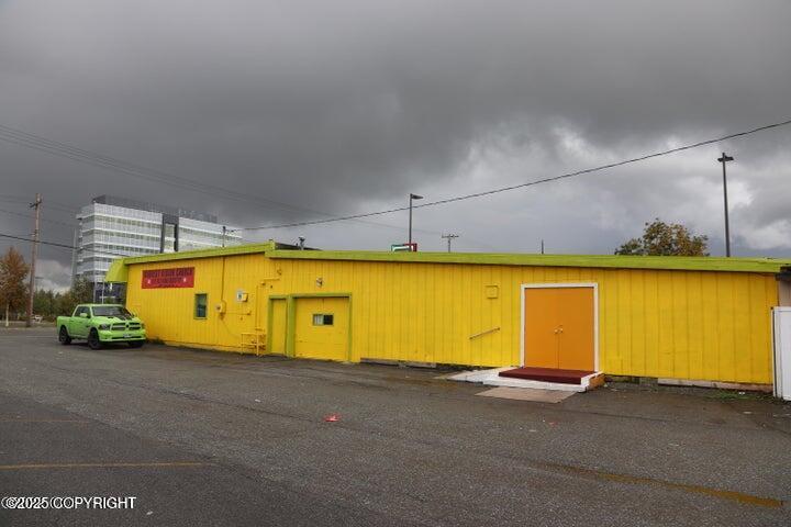 606 E Fireweed Lane Property Photo 2
