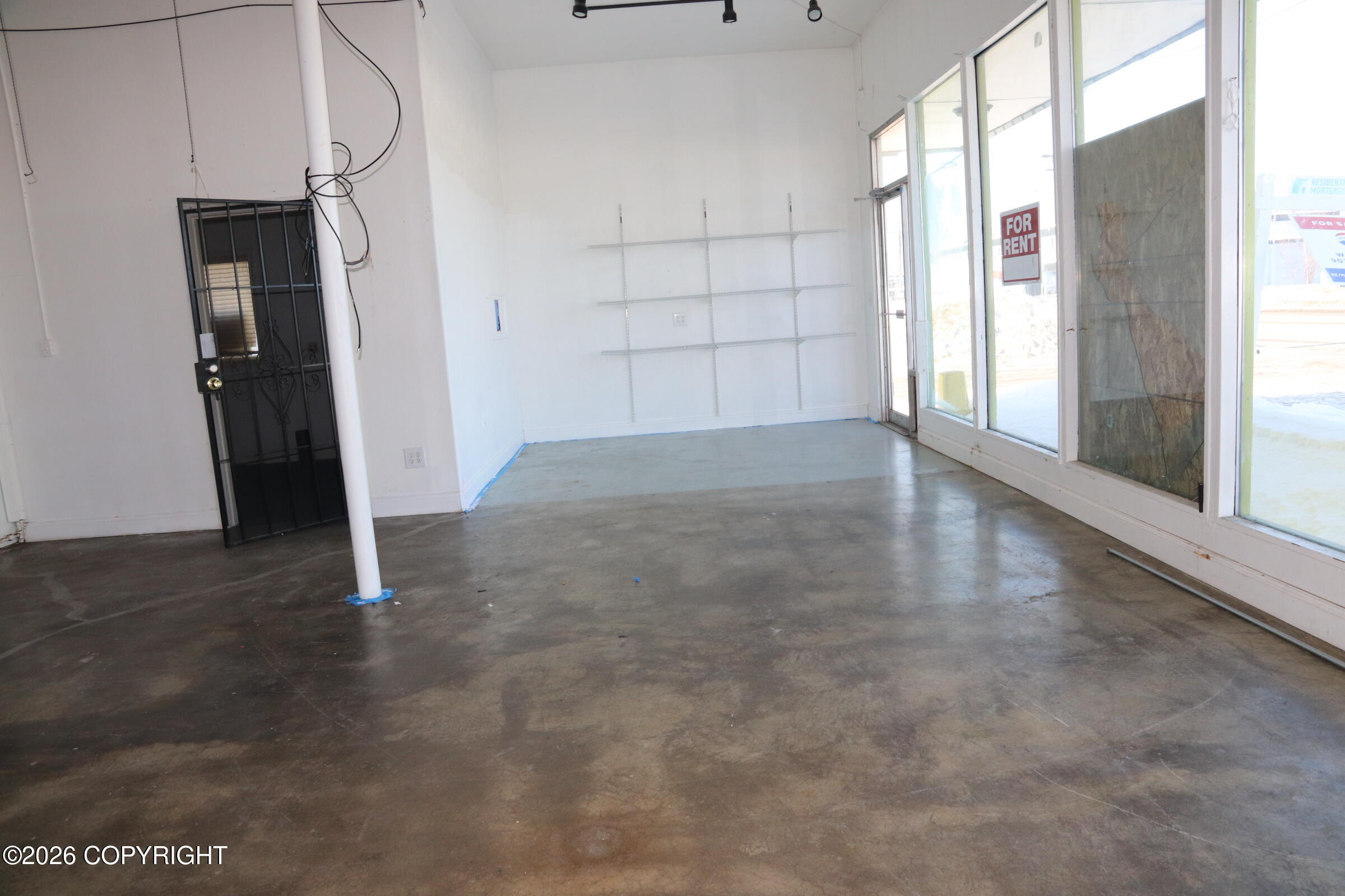 606 E Fireweed Lane Property Photo 4