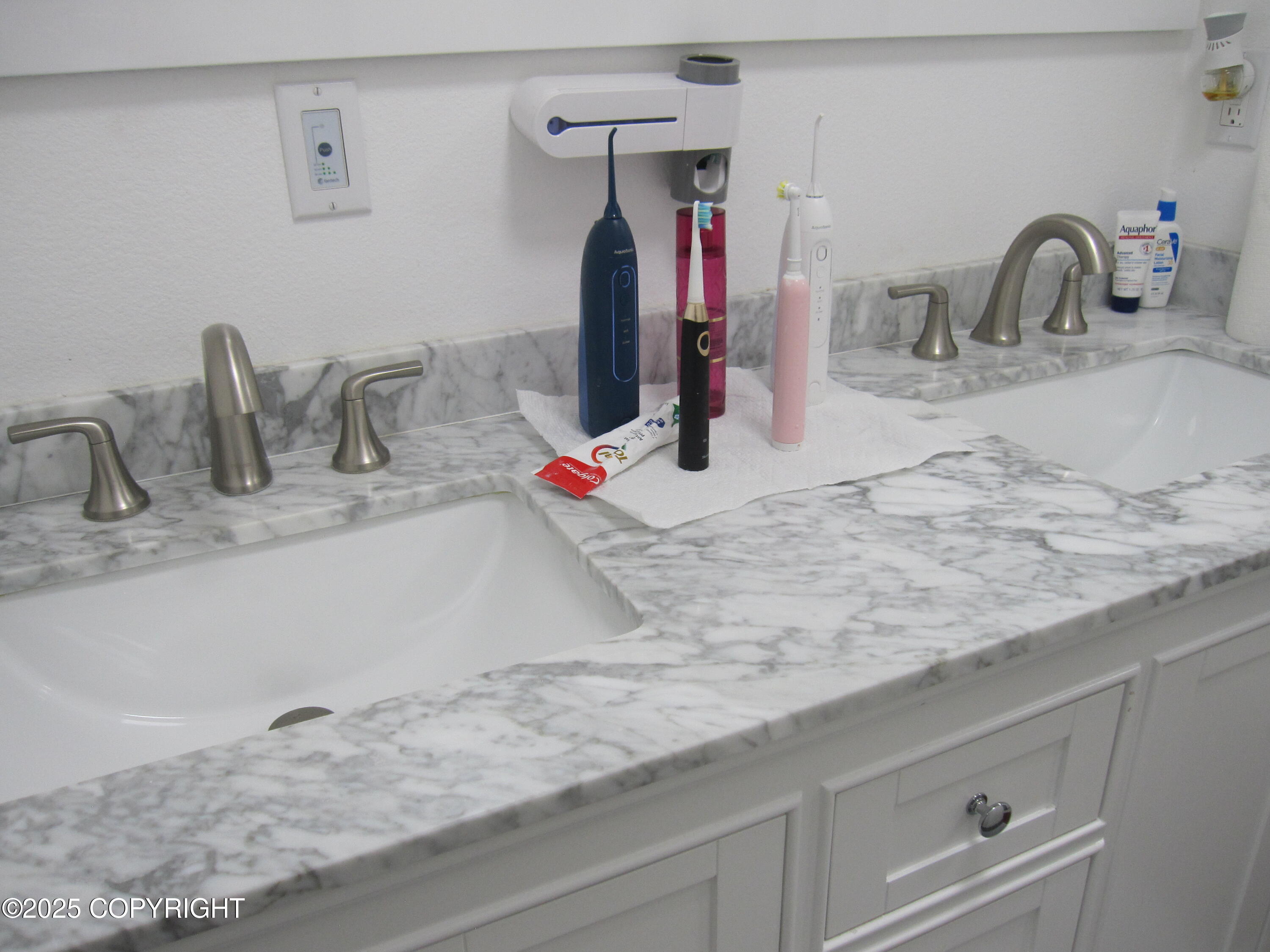 5512 Isaac Hawk Property Photo 30