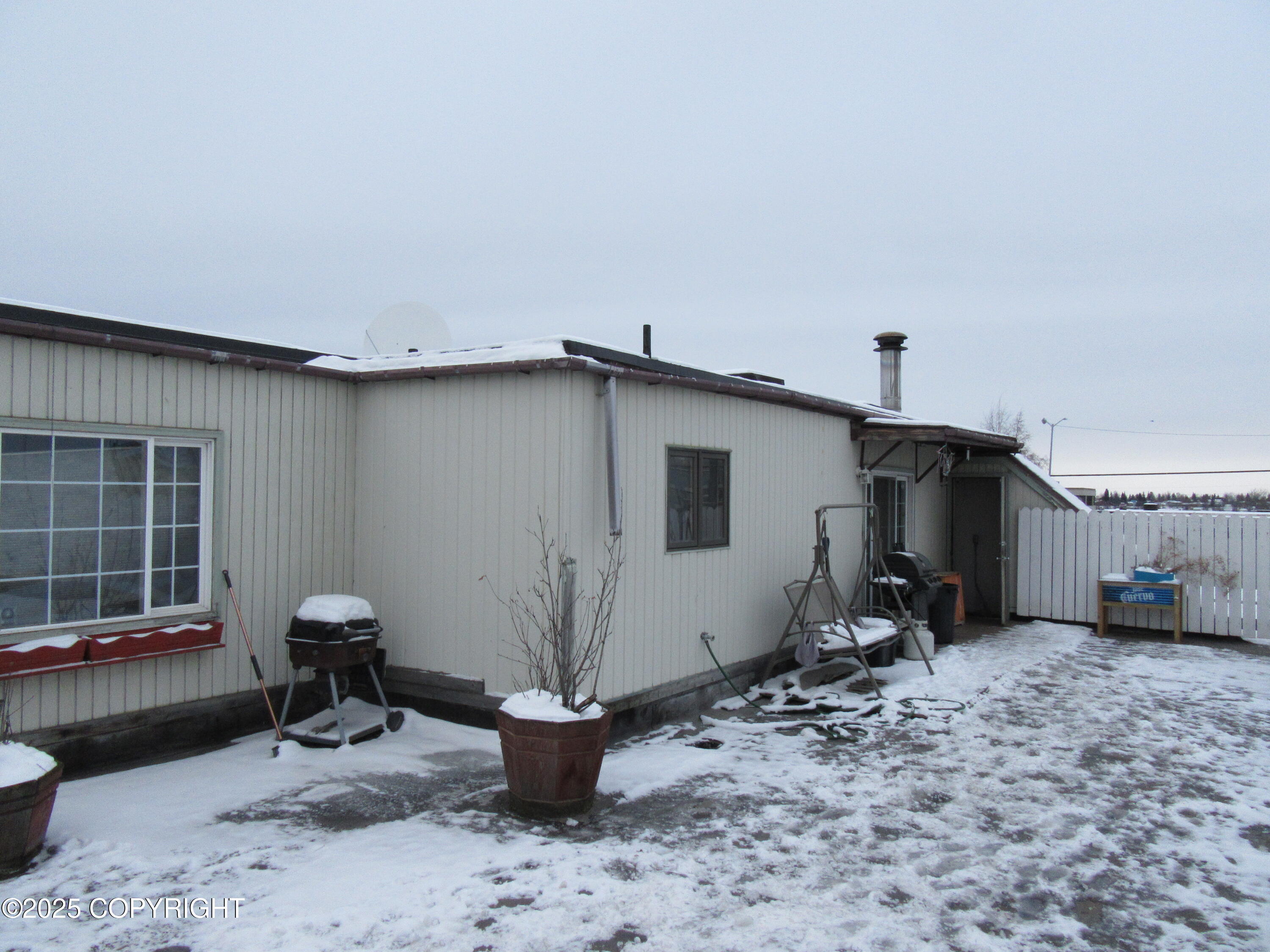 233 E 5th Avenue Property Photo 5
