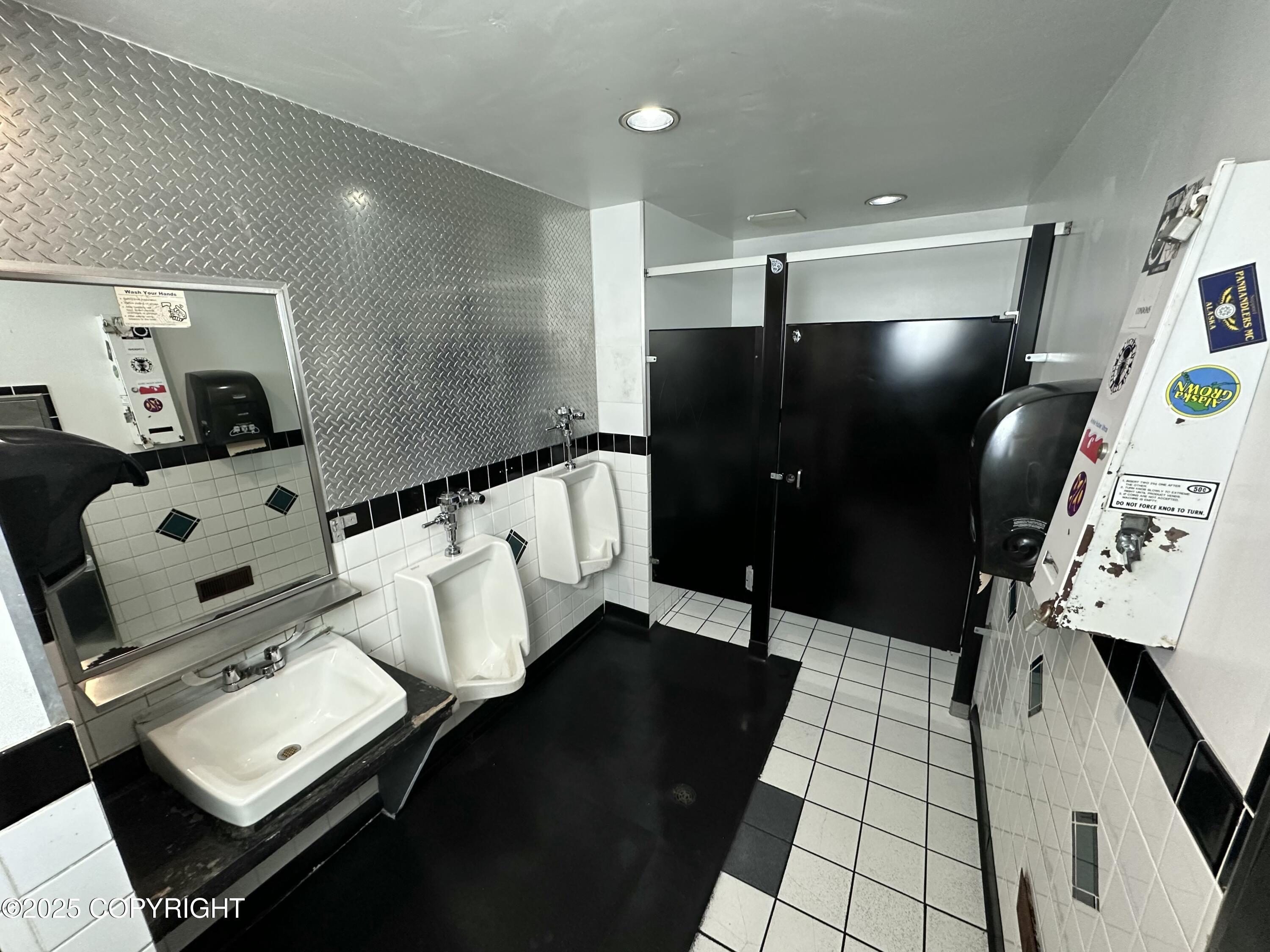 11-15 2nd Avenue Property Photo 15