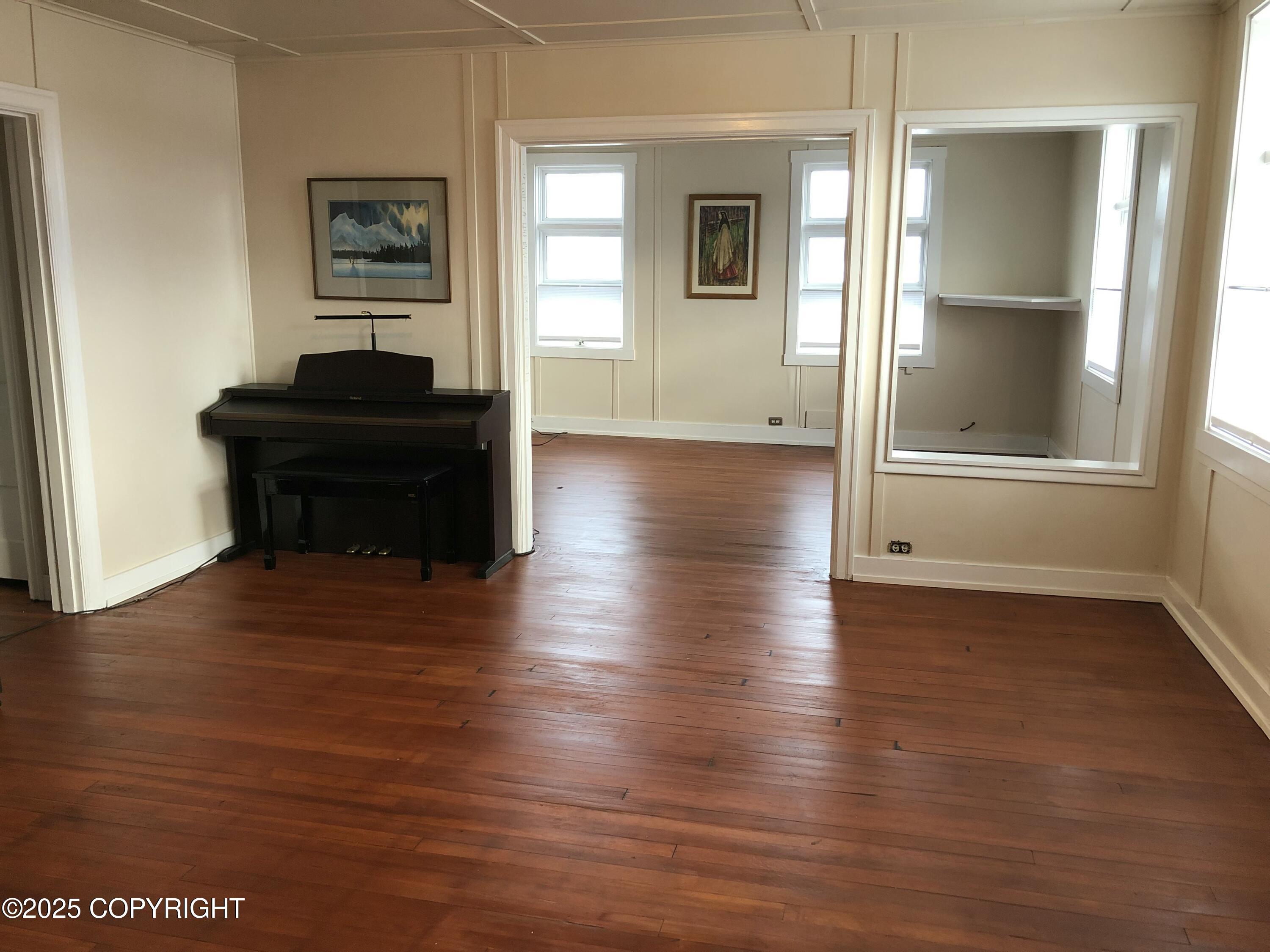 11-15 2nd Avenue Property Photo 21