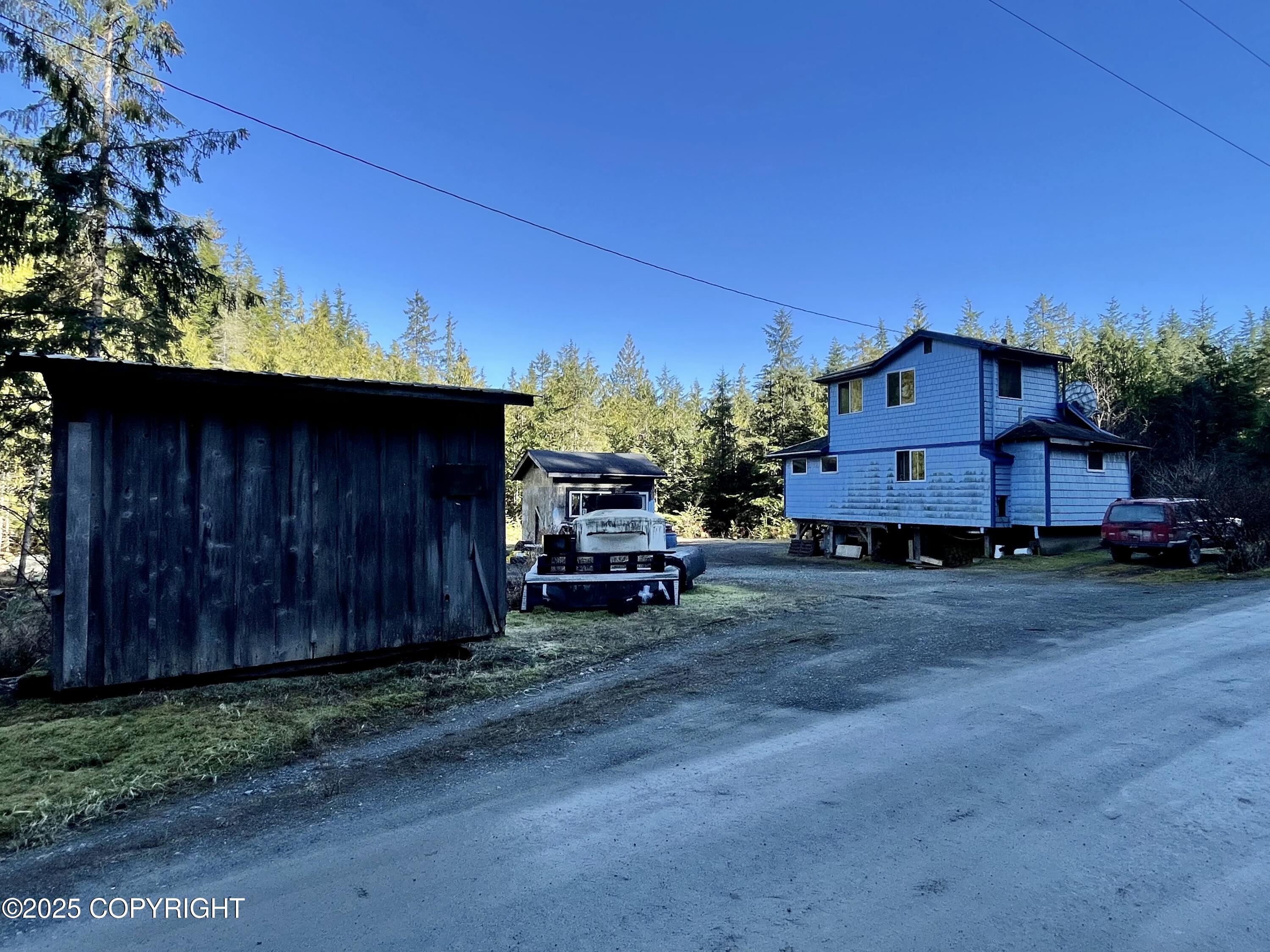 L5b Setter Lake Road Property Photo 2