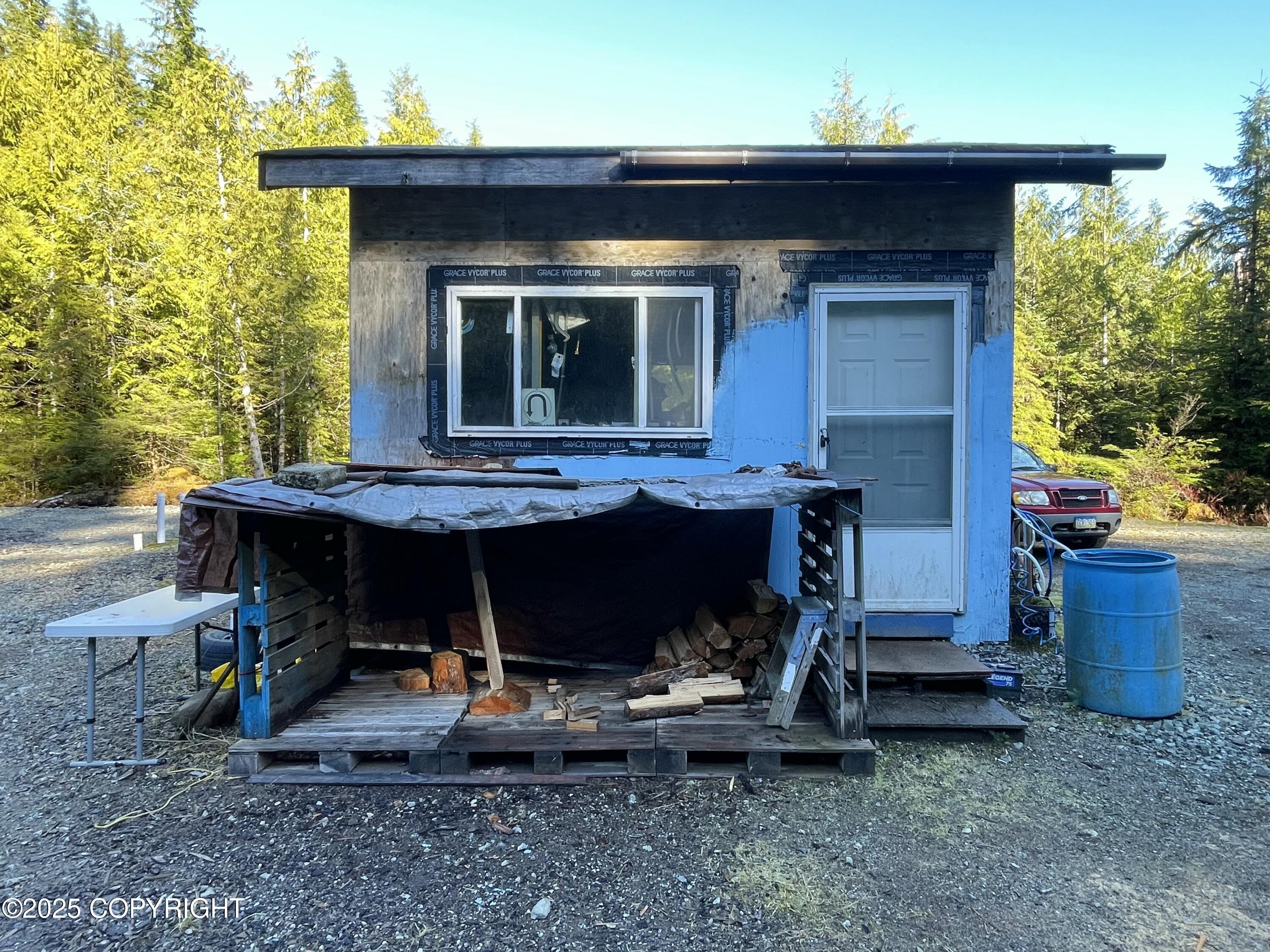 L5b Setter Lake Road Property Photo 12