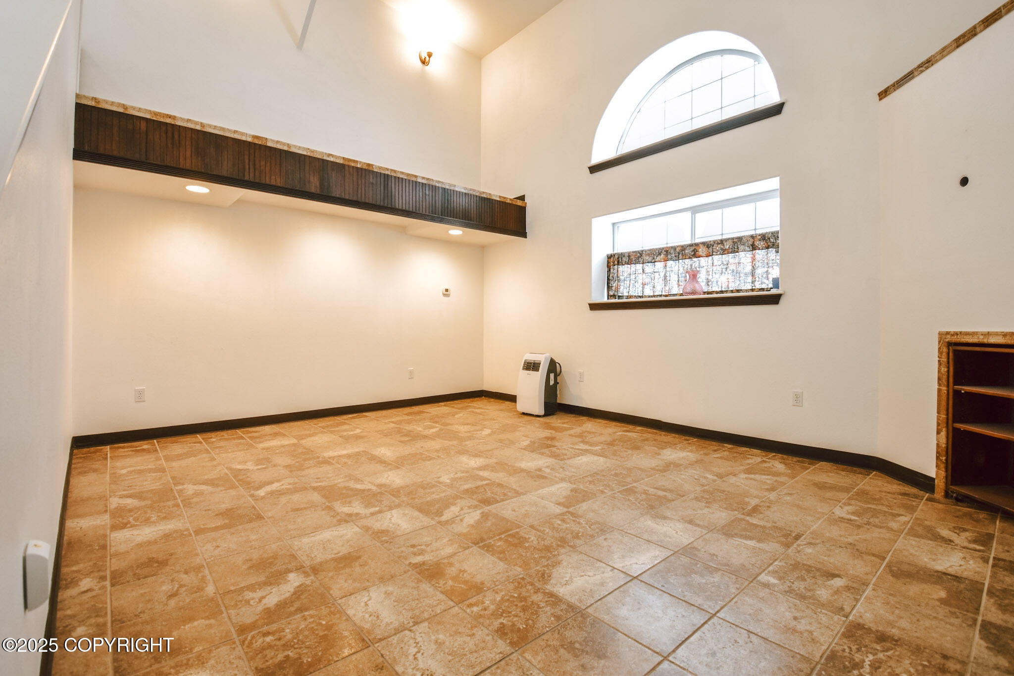 36142 Pine Street Property Photo 9