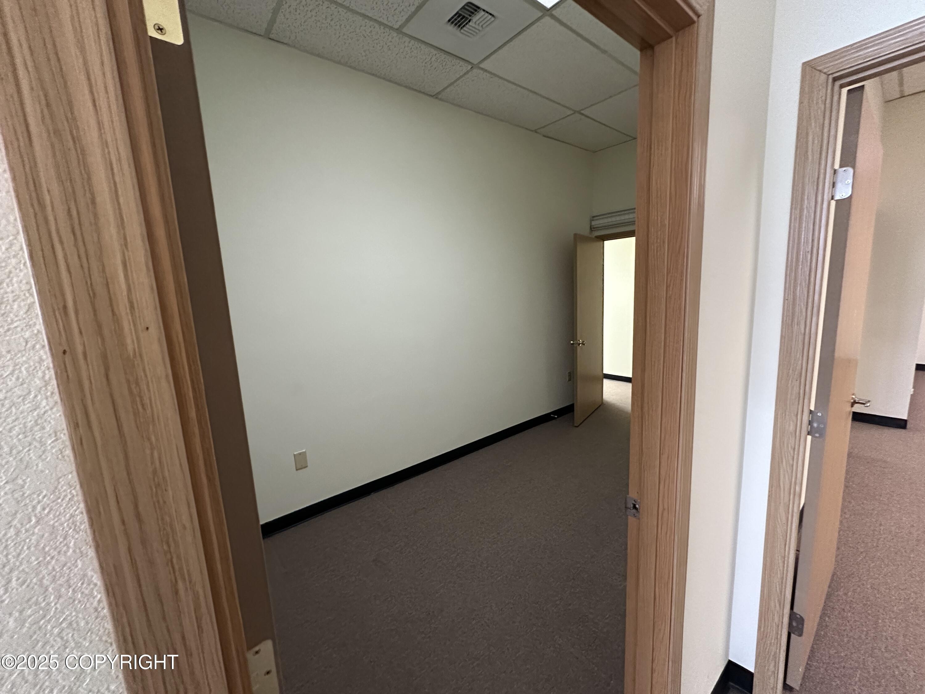 897 Commercial Drive Property Photo 13