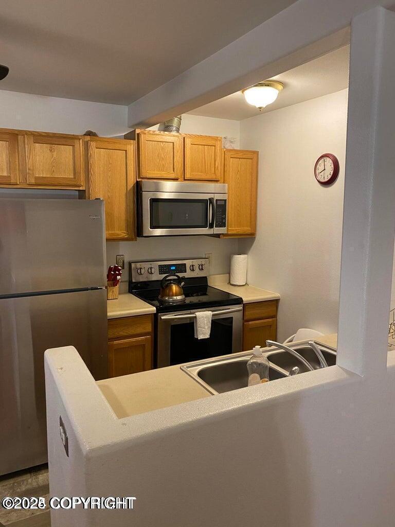 1435 W 25th Avenue Property Photo 3