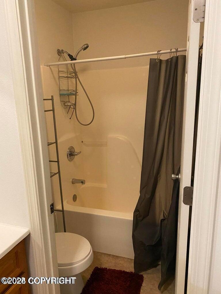 1435 W 25th Avenue Property Photo 4