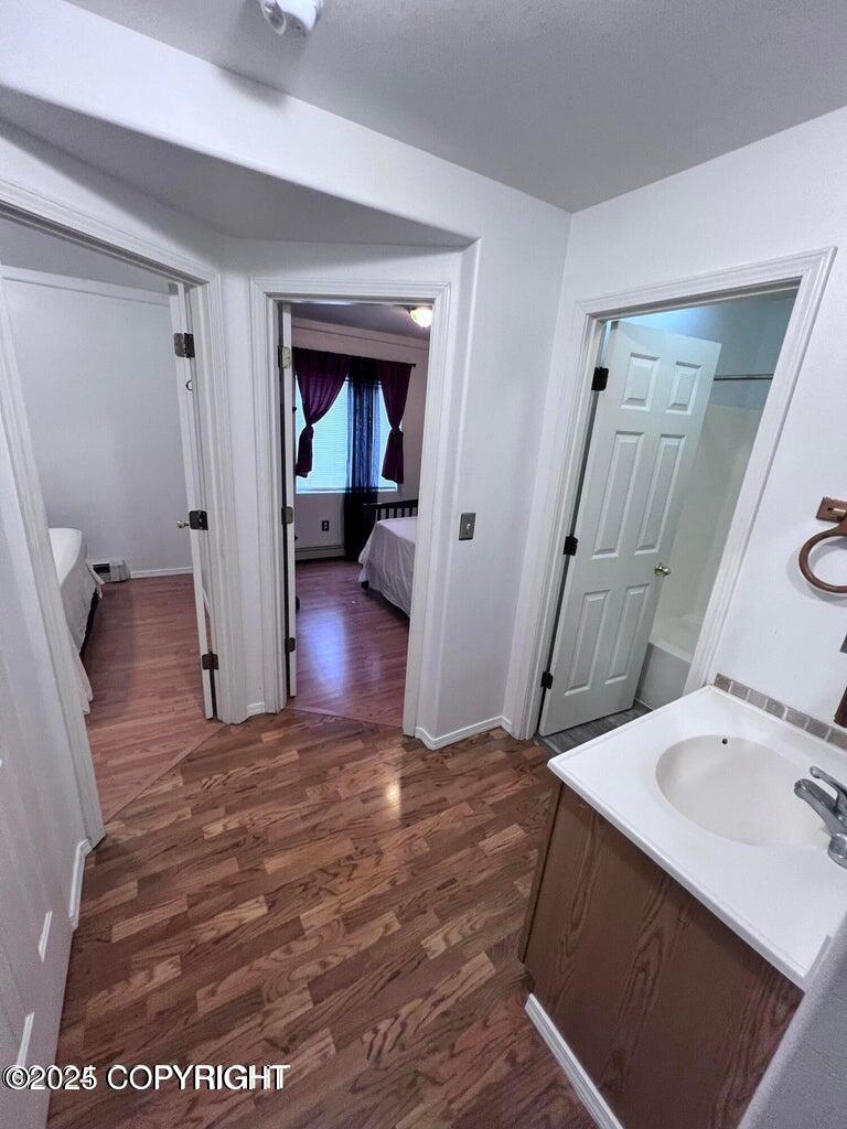 1435 W 25th Avenue Property Photo 12