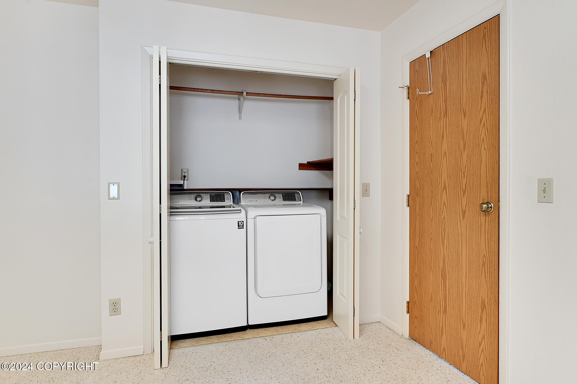 2795 Watergate Way Property Photo 24