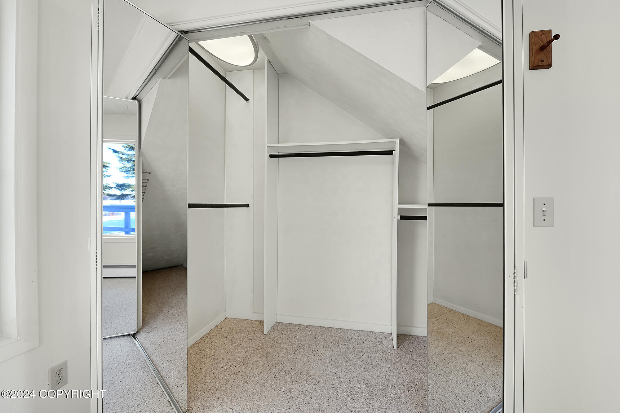 2795 Watergate Way Property Photo 28