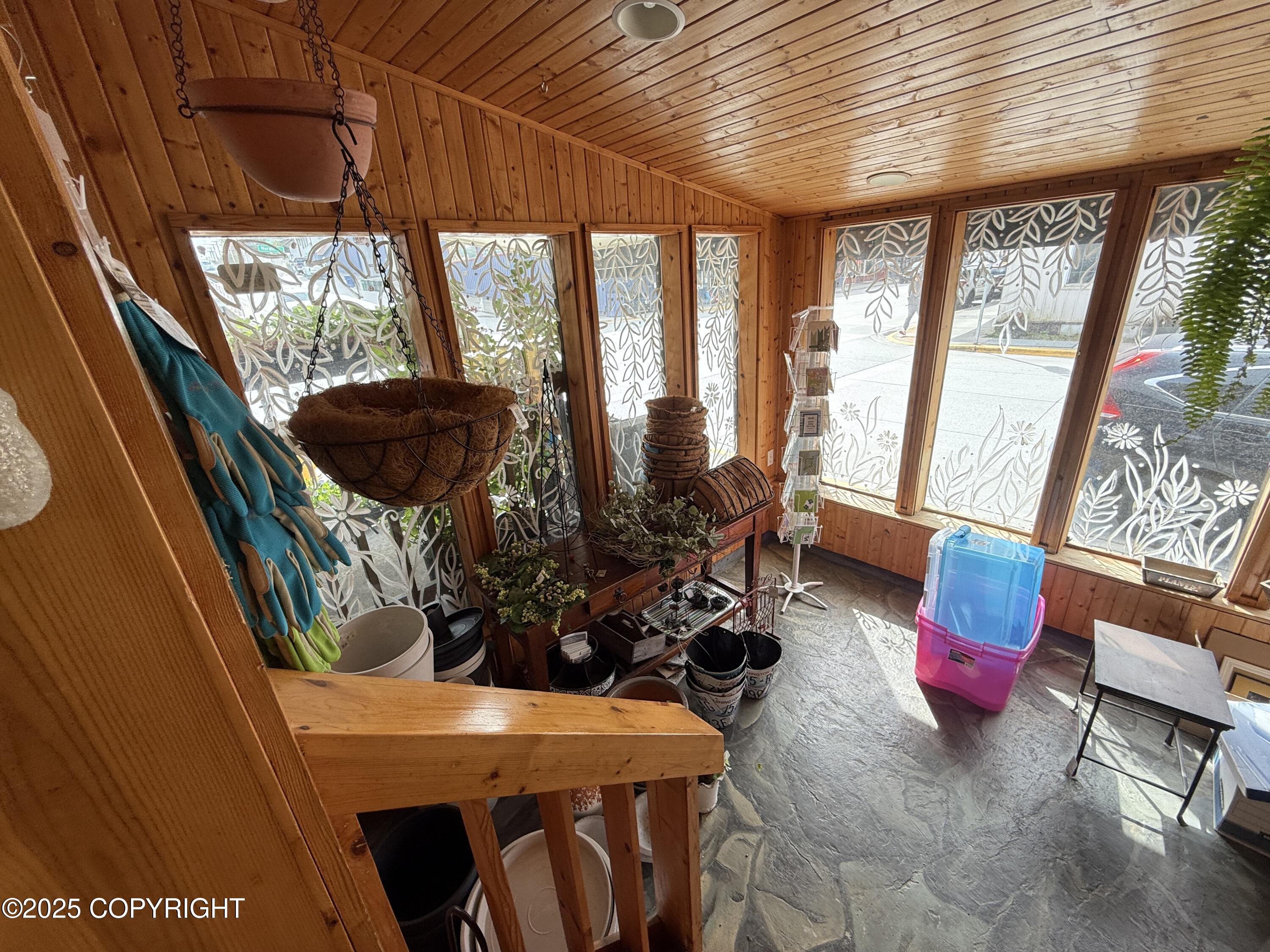 307 N Nordic Drive Property Photo 16