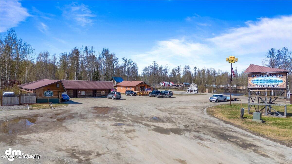 33900 W Parks Highway Property Photo 1