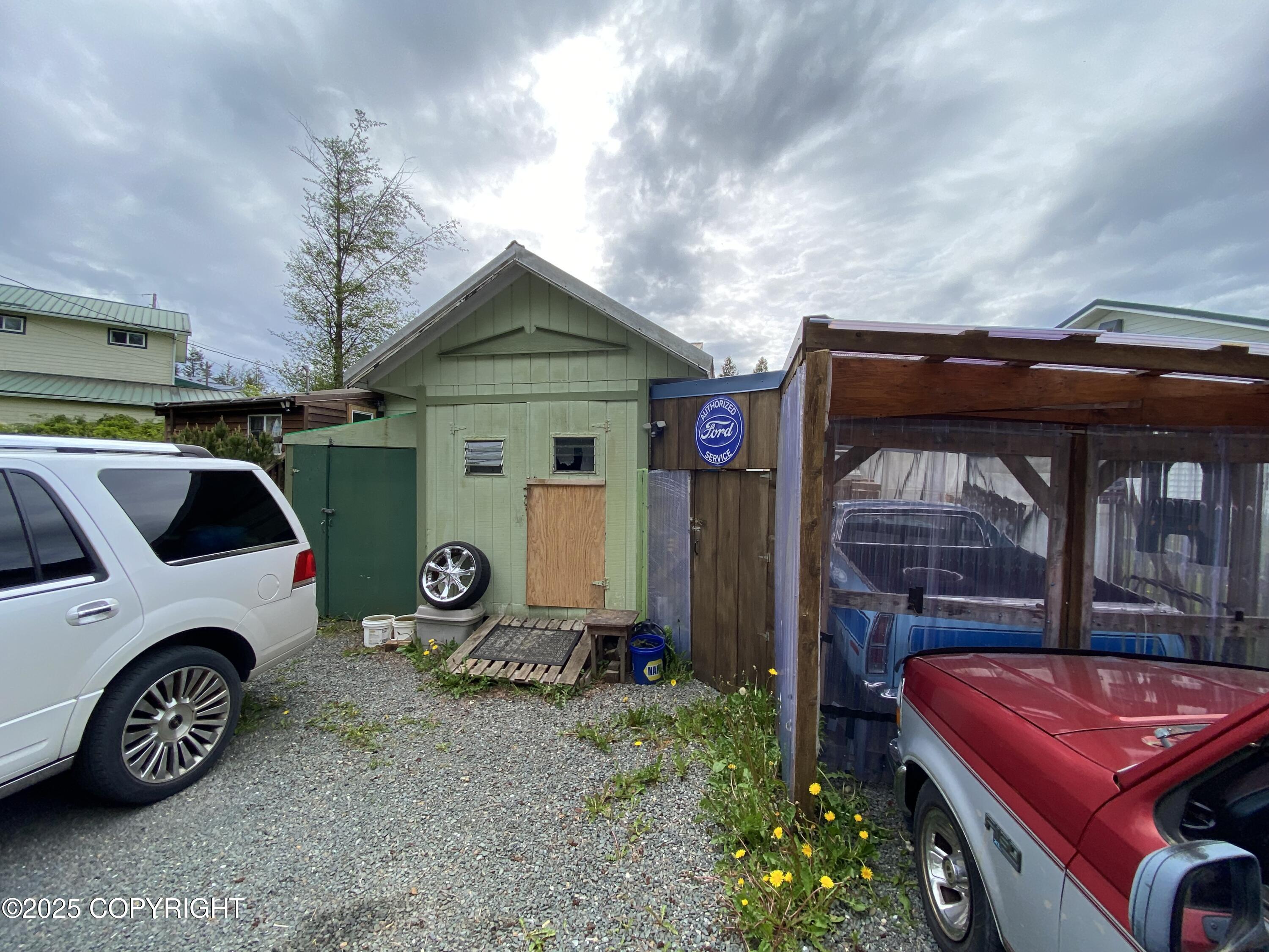 1906 Hamilton Drive Property Photo 15