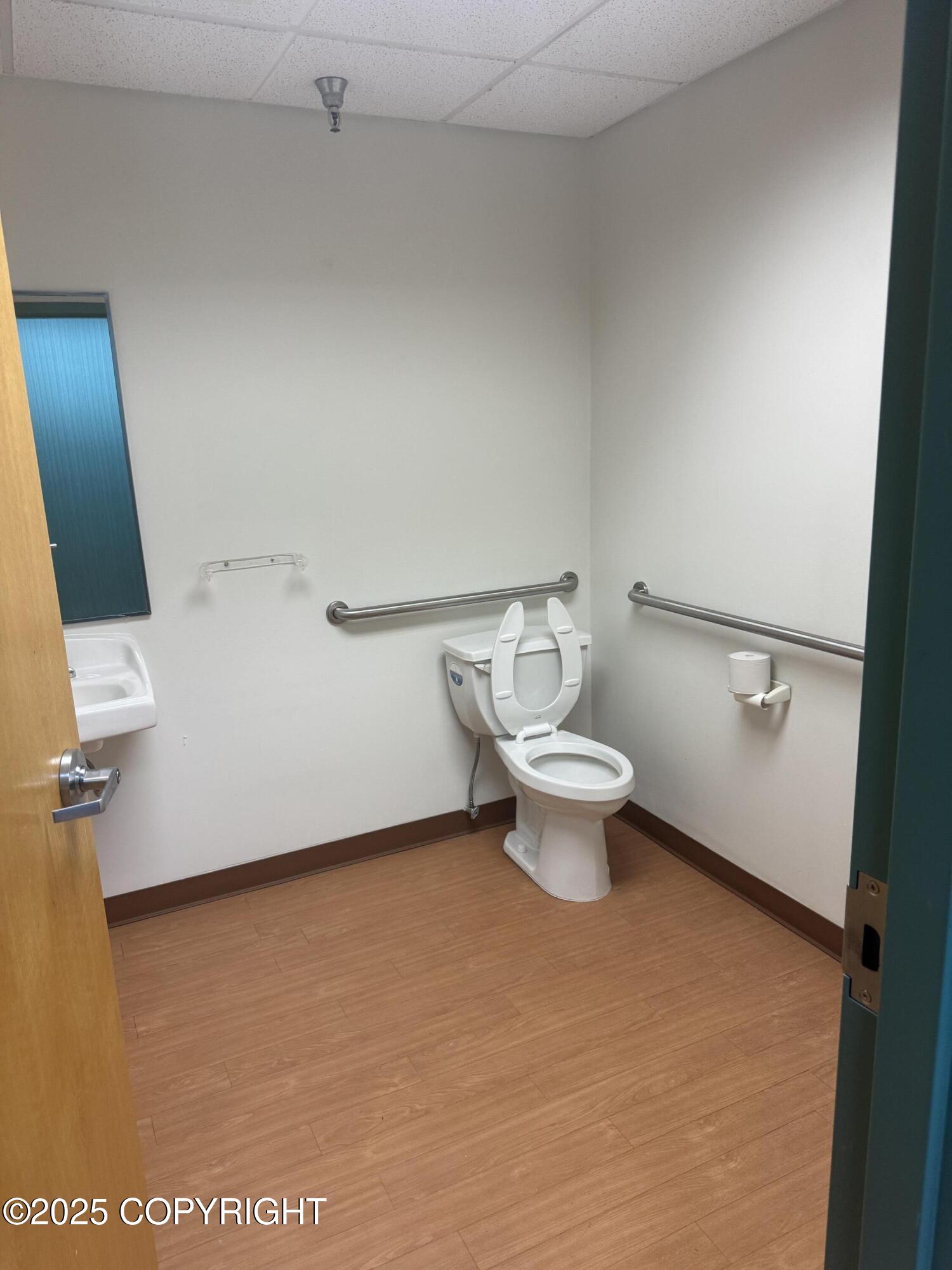 4000 W Dimond Boulevard #6 Property Photo 8