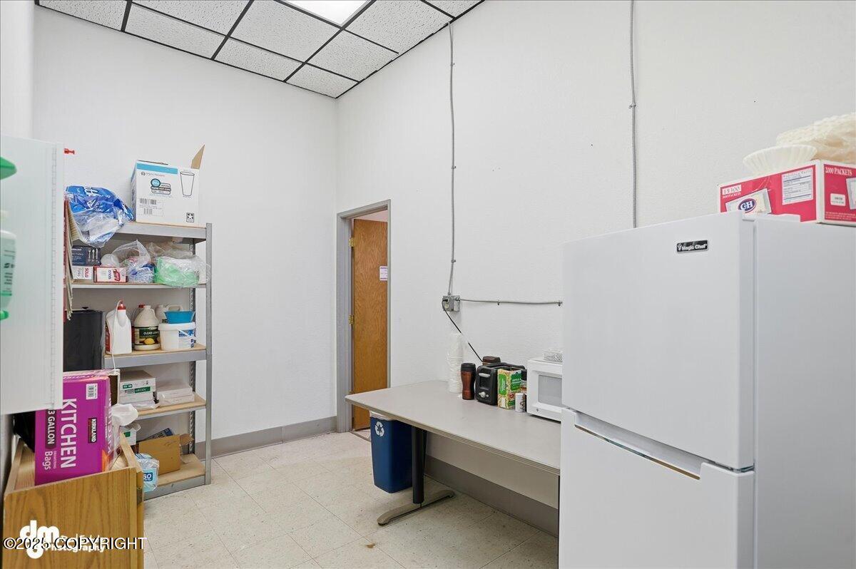 1649 W Parks Highway Property Photo 10