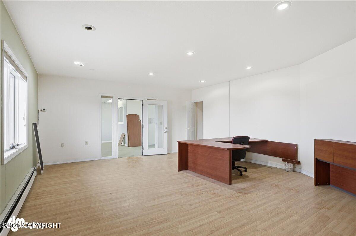 1649 W Parks Highway Property Photo 32