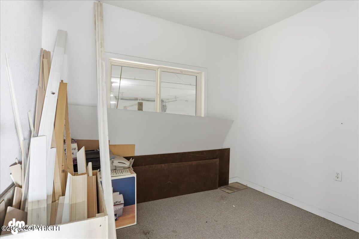 1649 W Parks Highway Property Photo 47