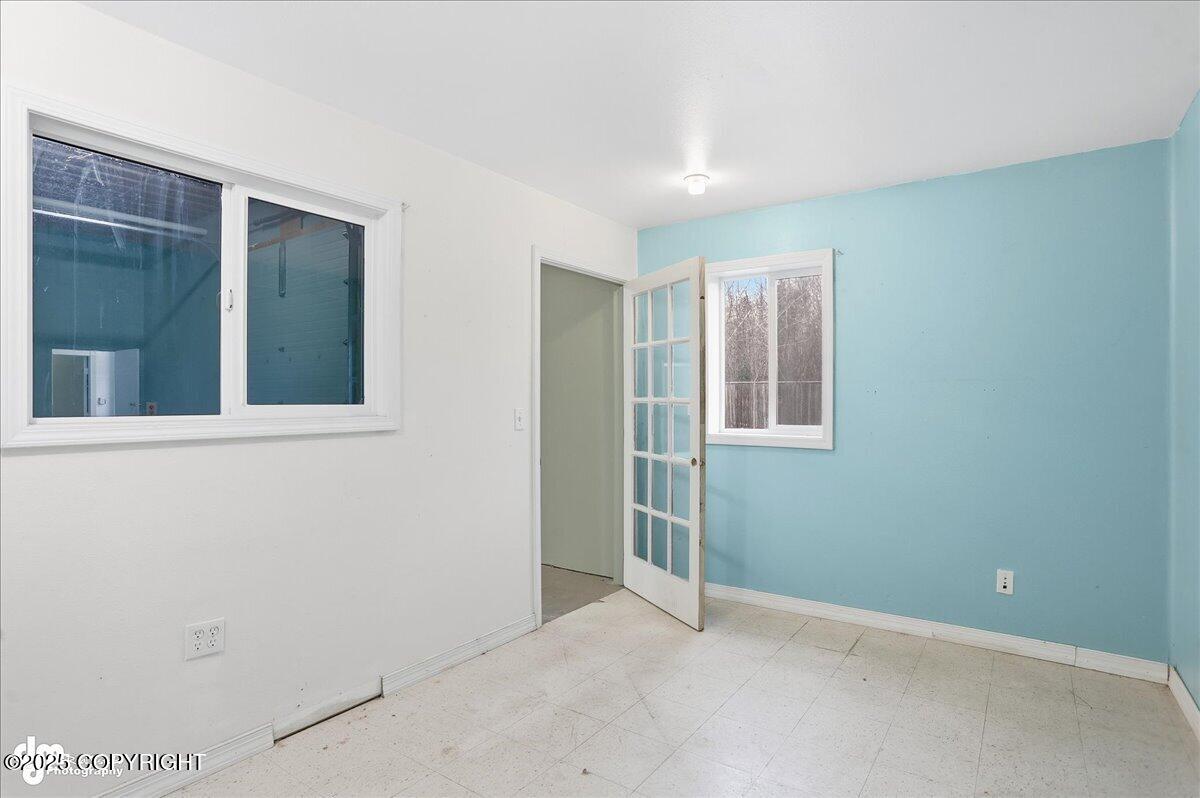 1649 W Parks Highway Property Photo 106