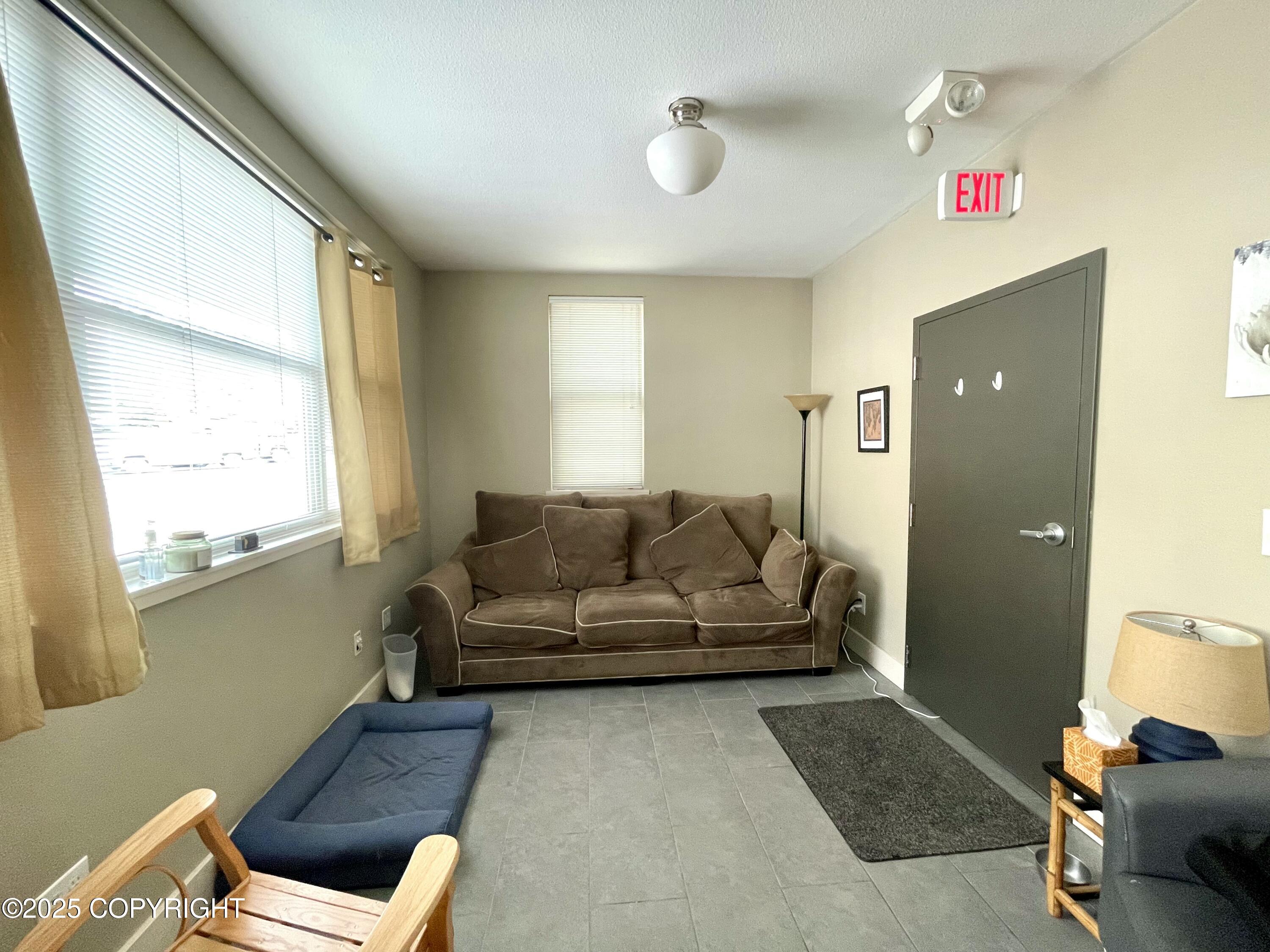 500 Adams Street Property Photo 20
