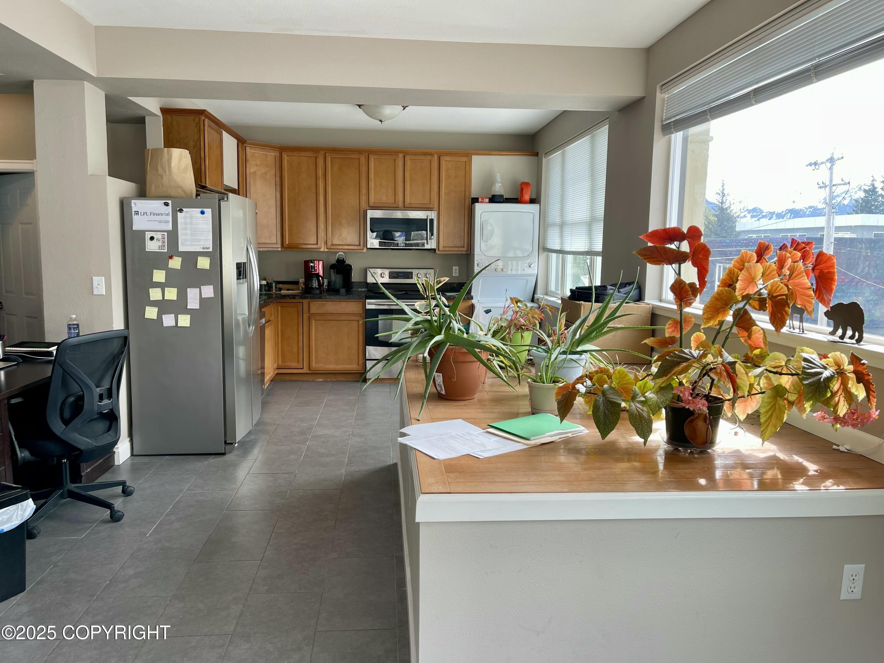 500 Adams Street Property Photo 25
