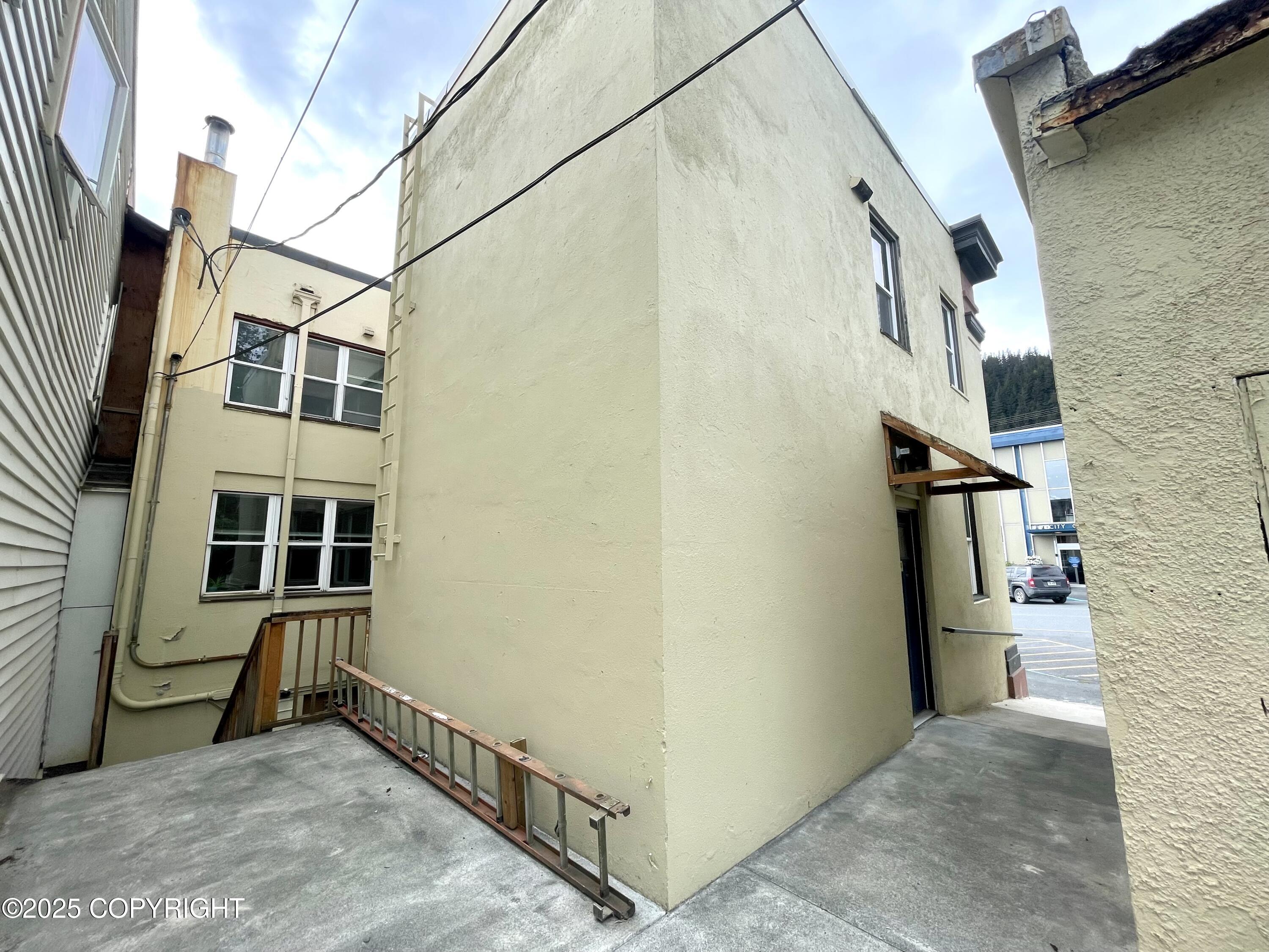 500 Adams Street Property Photo 45