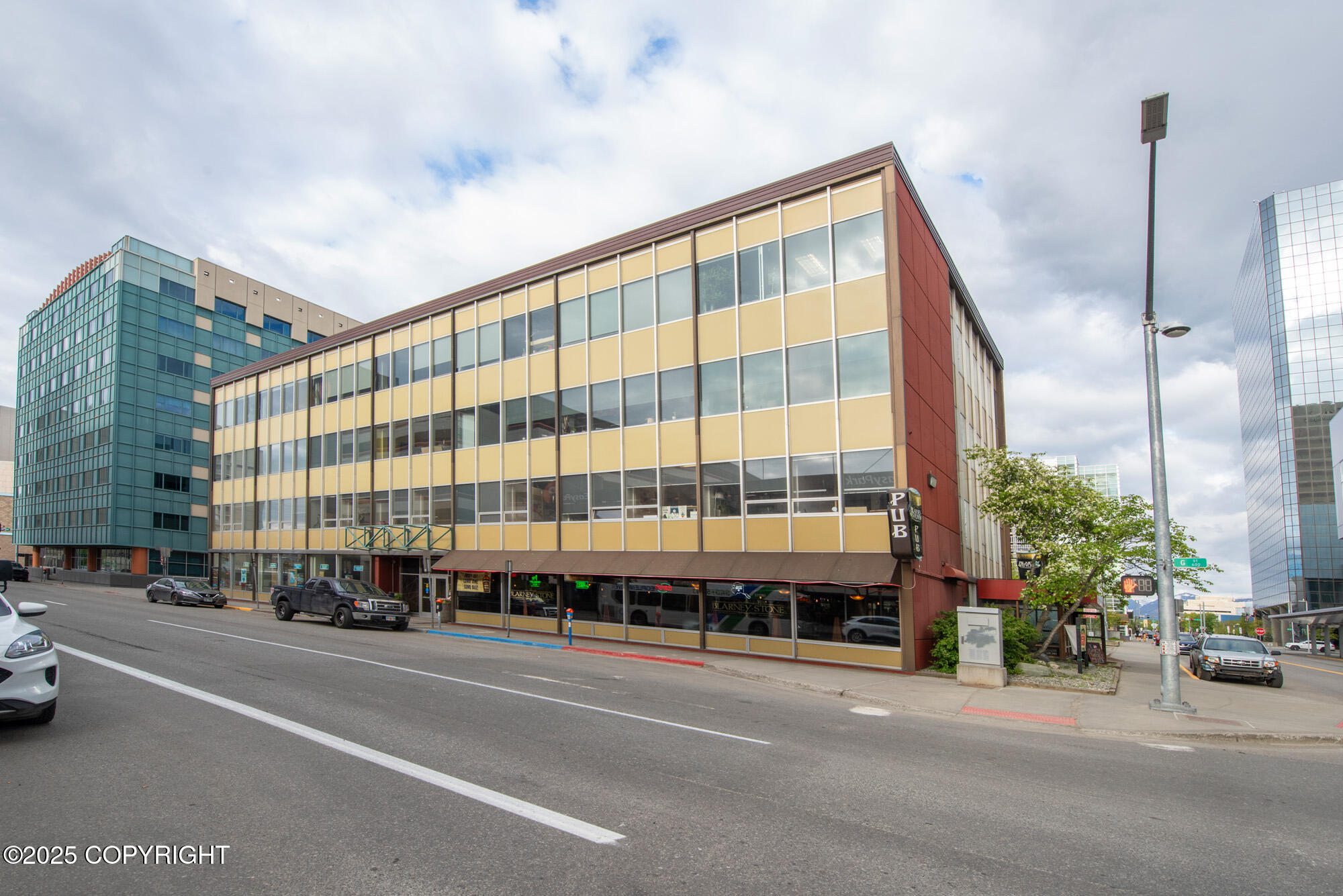 645 G Street Property Photo 3