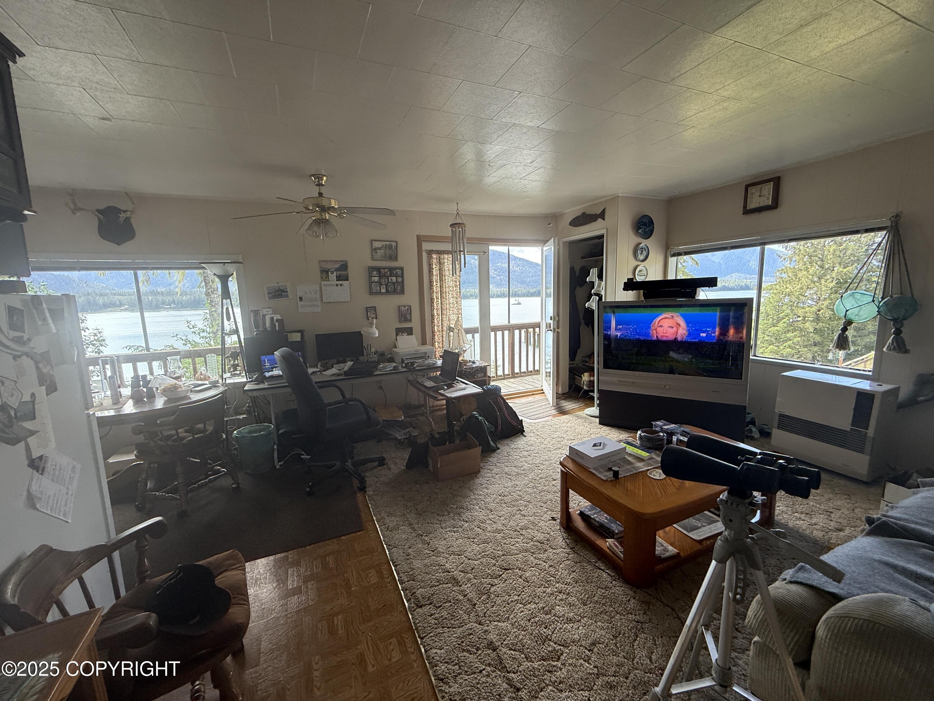 406 Mitkof Highway Property Photo 4