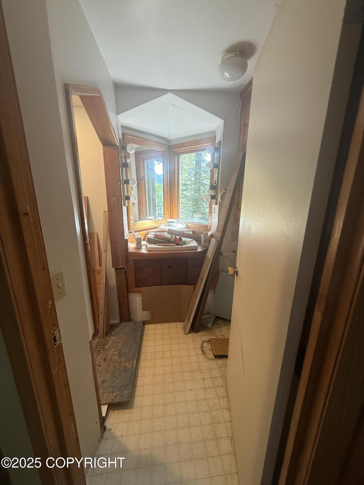 406 Mitkof Highway Property Photo 7