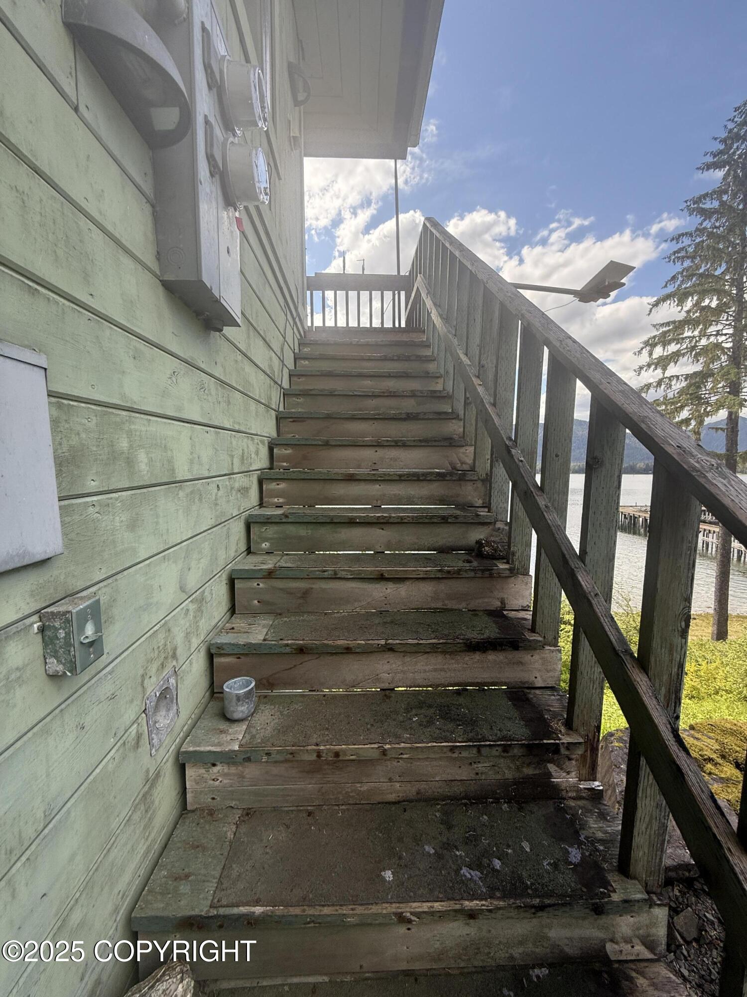 406 Mitkof Highway Property Photo 12
